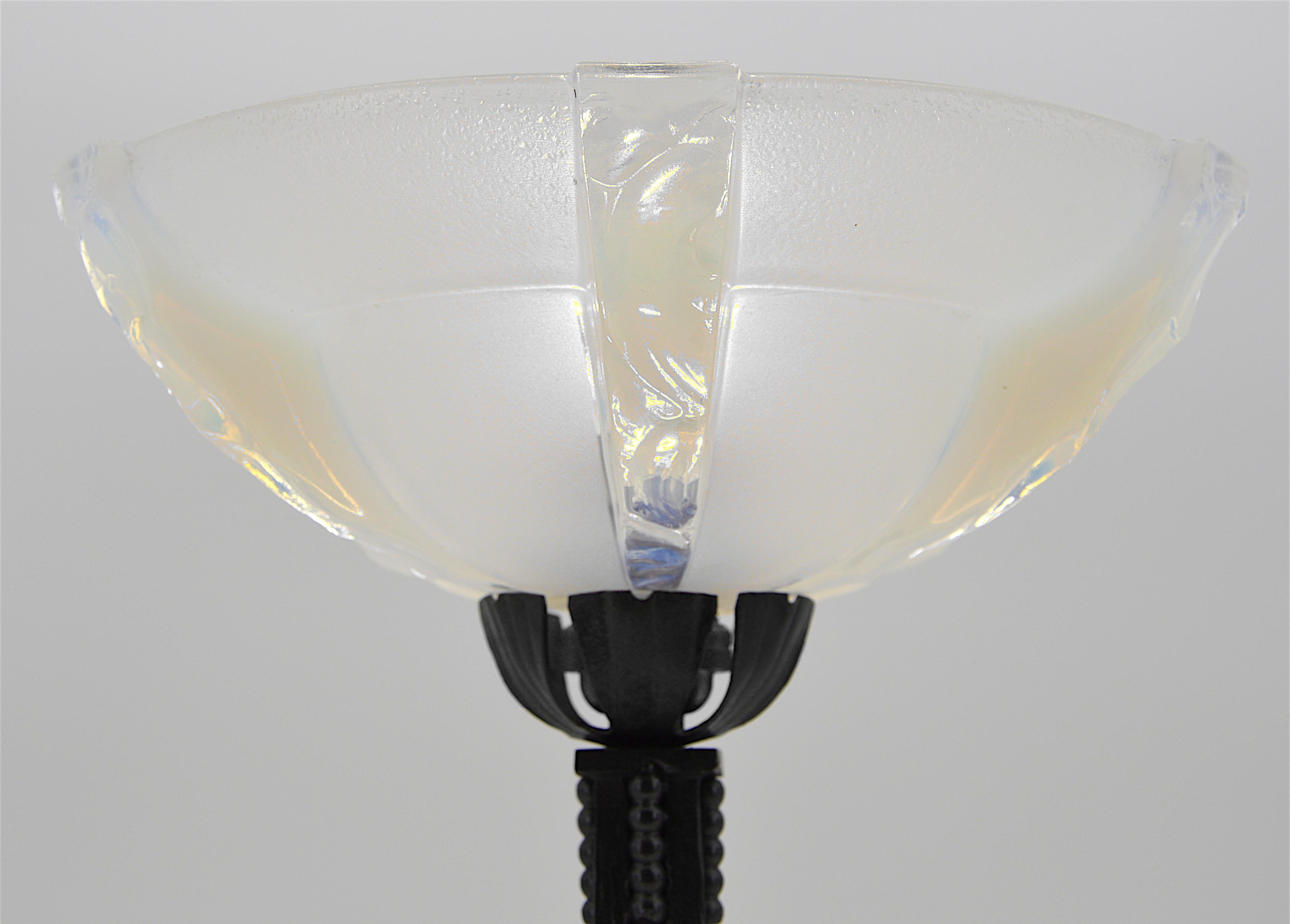 French Jean Gauthier & Le Fer Forgé Art Deco Opalescent Table Lamp, 1920 For Sale