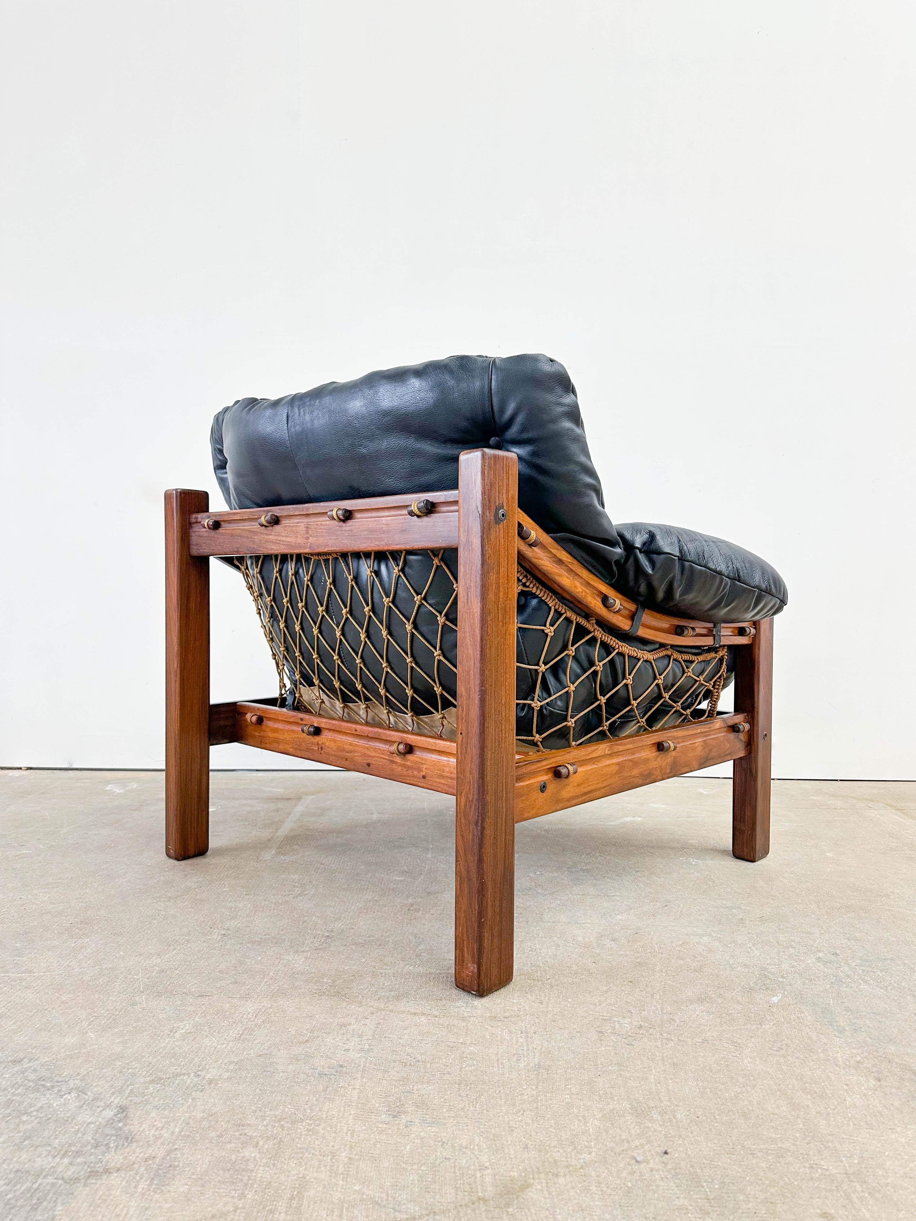 Jean Gillion Brazilian Rosewood and Leather Tijuca Lounge Chair In Good Condition For Sale In Kalamazoo, MI