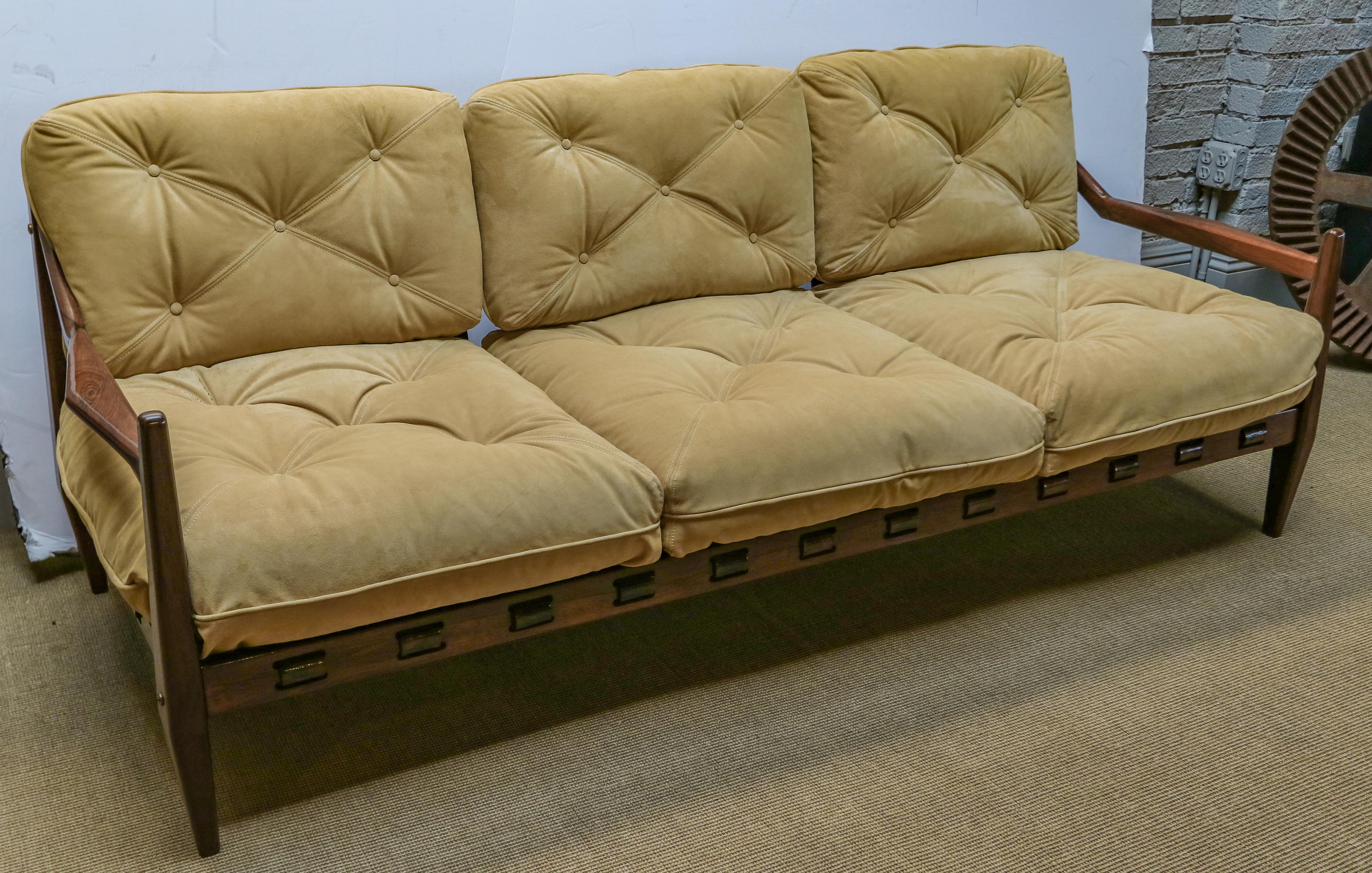 Jean Gillon 1960s Brazilian Jacaranda Wood Three-Seat Sofa in Tan Suede For Sale 1