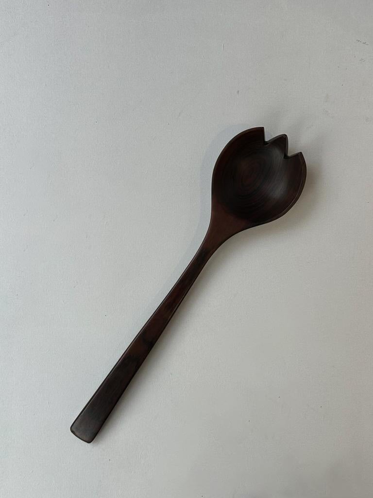 Brazilian Jean Gillon. Large Spoon to serve, model 818, c. 1960 For Sale