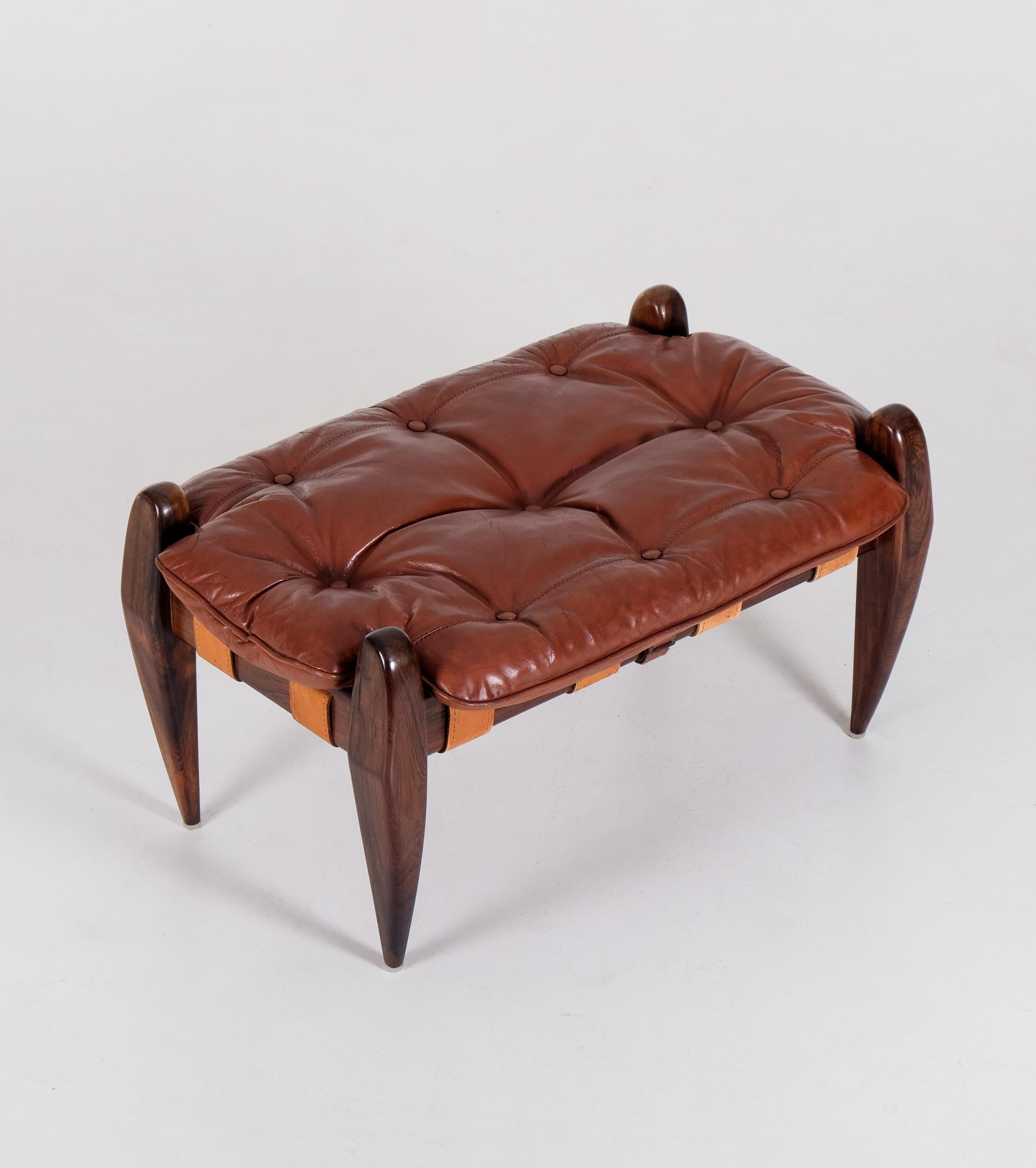 Design Jean Gillion. Produced during the 1960s by Wood Art Brazil.
 