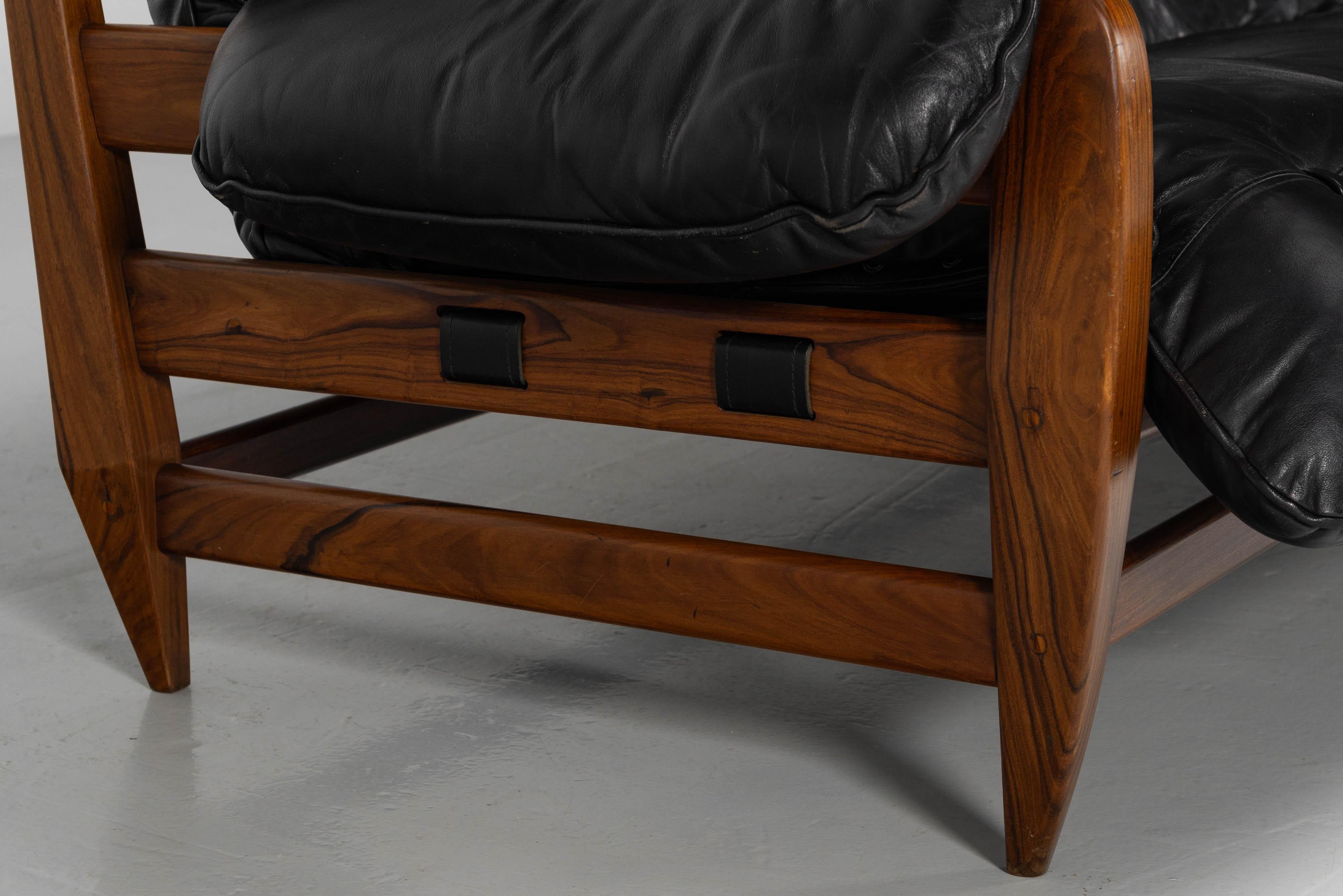 Jean Gillon Rodeio sofa Italma Woodart Brazil 1965 2