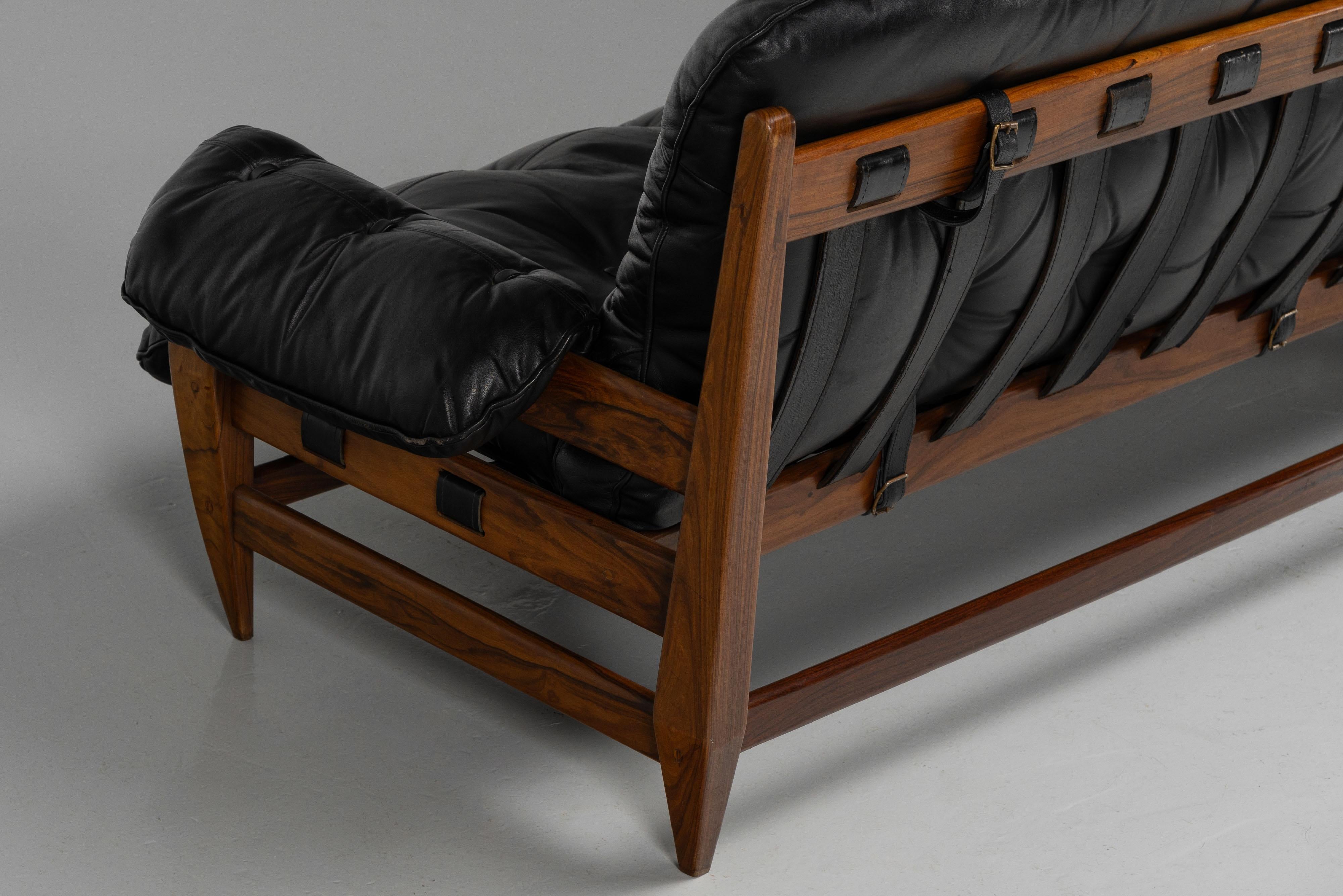 Jean Gillon Rodeio sofa Italma Woodart Brazil 1965 6