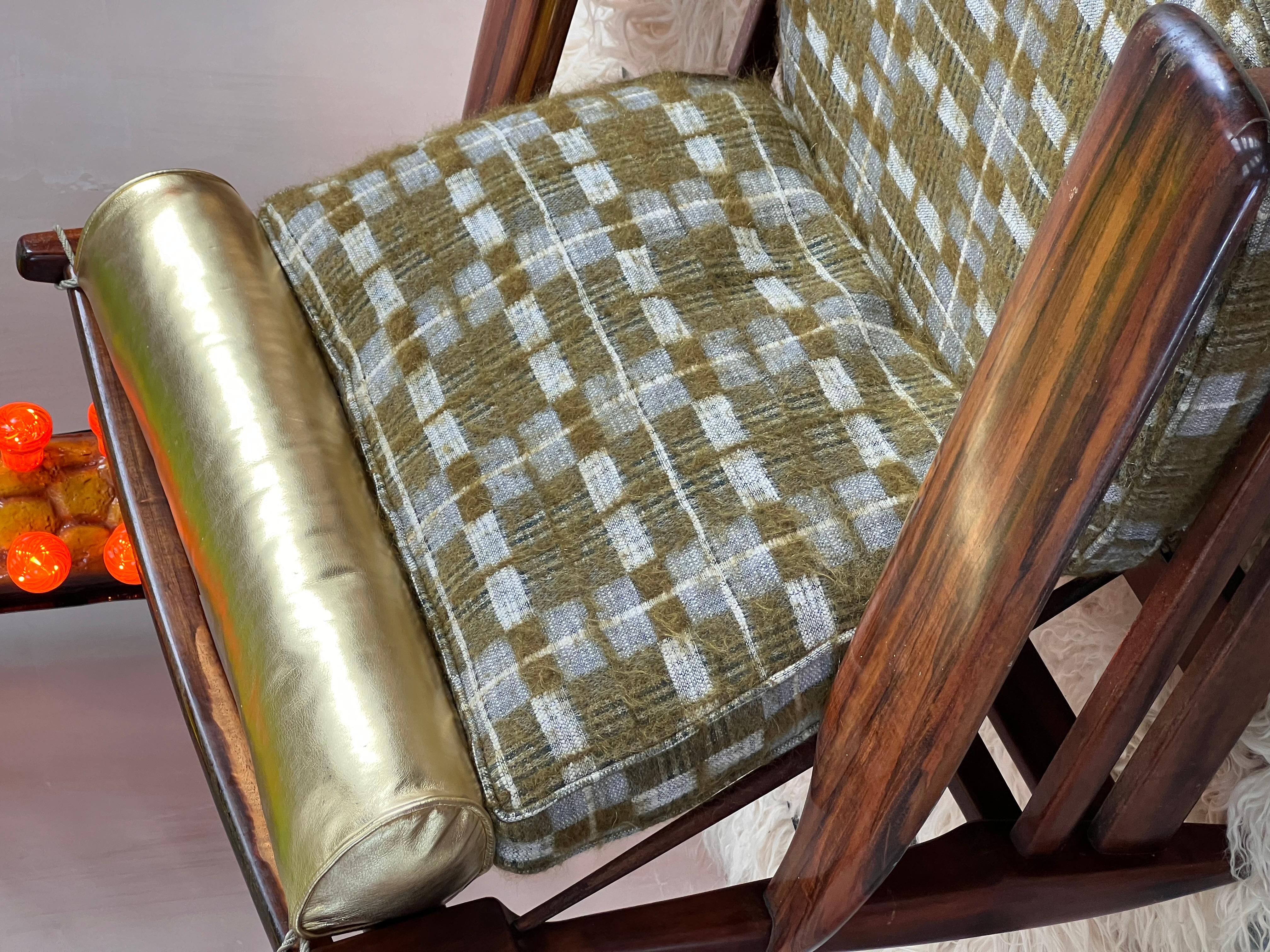 Jean Gillon fauteuils de salon en bois de rose Brésil des années 1960 en vente 2
