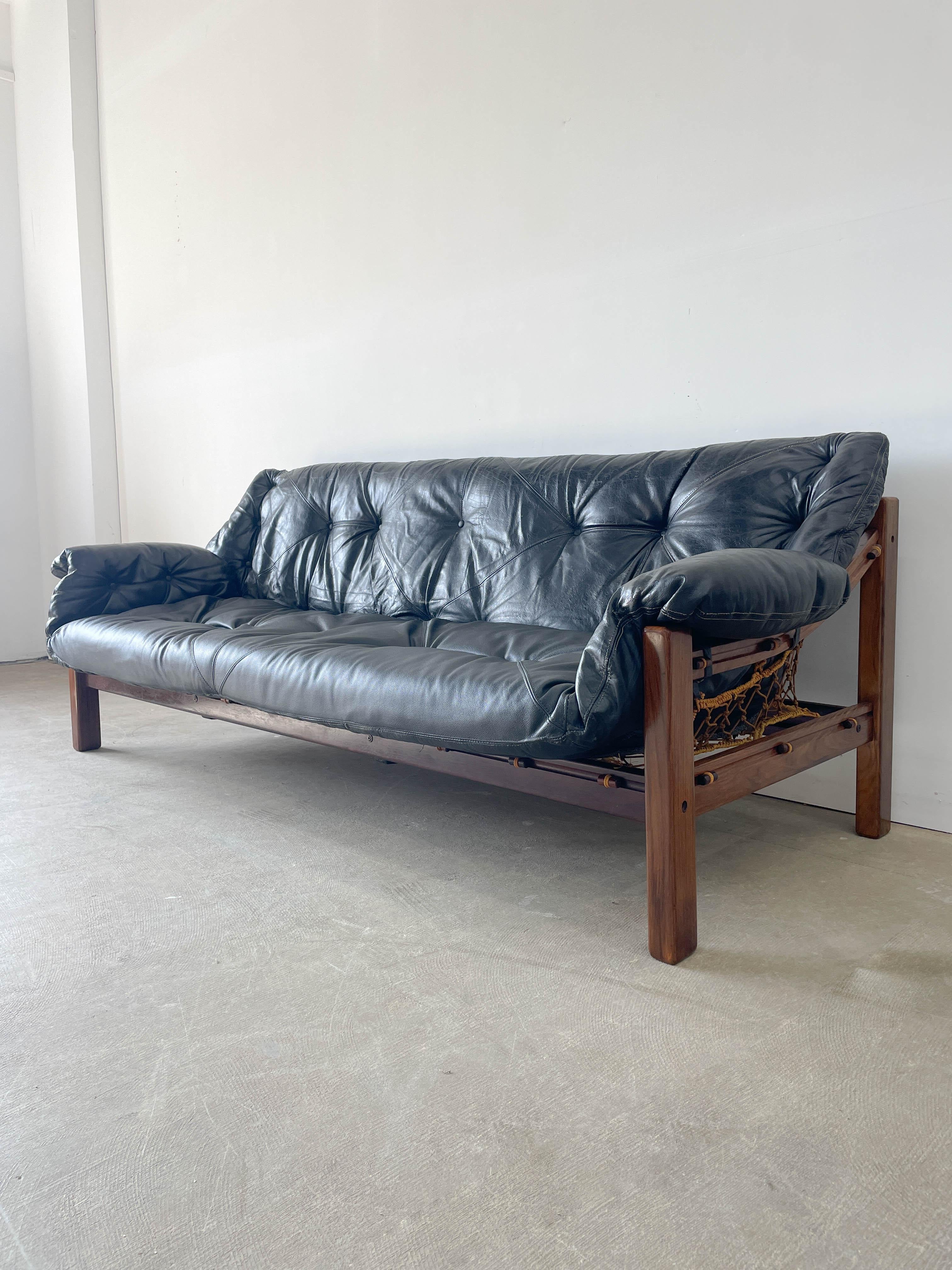 Jean Gillon Tijuca / Amazonas Leather and Rosewood sofa for Italma In Good Condition In Kalamazoo, MI