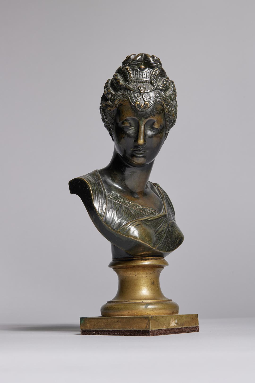Buste de Diane de Poitiers, sculpture en bronze d'une noble française