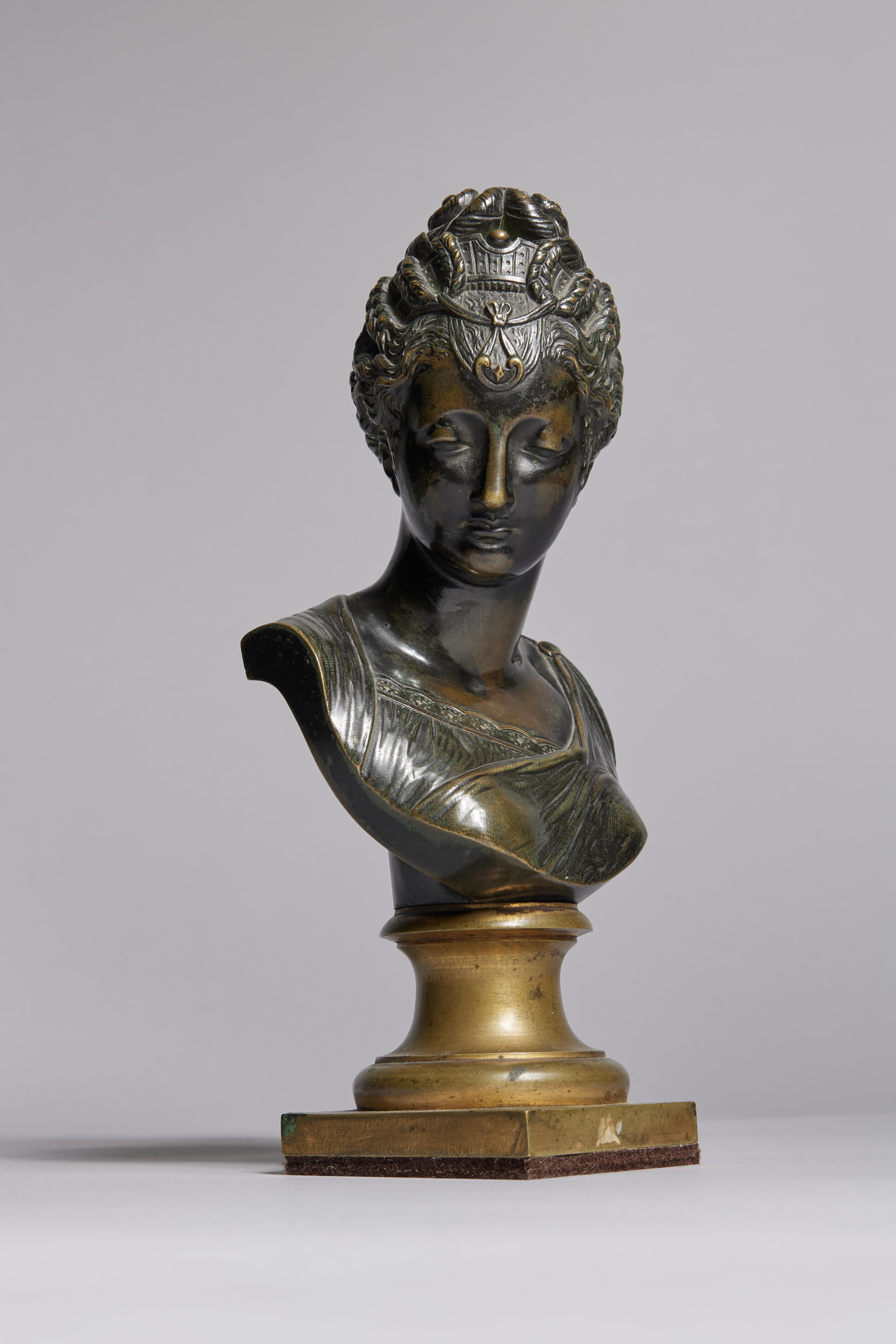 Bust of Diane de Poitiers, Bronze sculpture of French Noblewoman