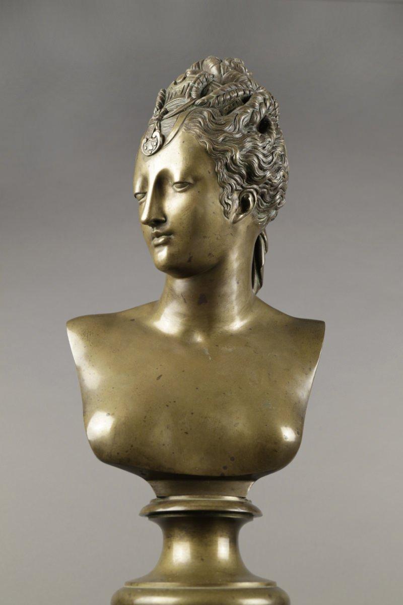 Large Bronze Bust Sculpture of Diane de Poitiers, 18th Century - Gold Figurative Sculpture by Jean Goujon