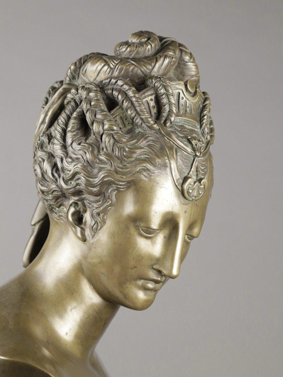 Large Bronze Bust Sculpture of Diane de Poitiers, 18th Century For Sale 5