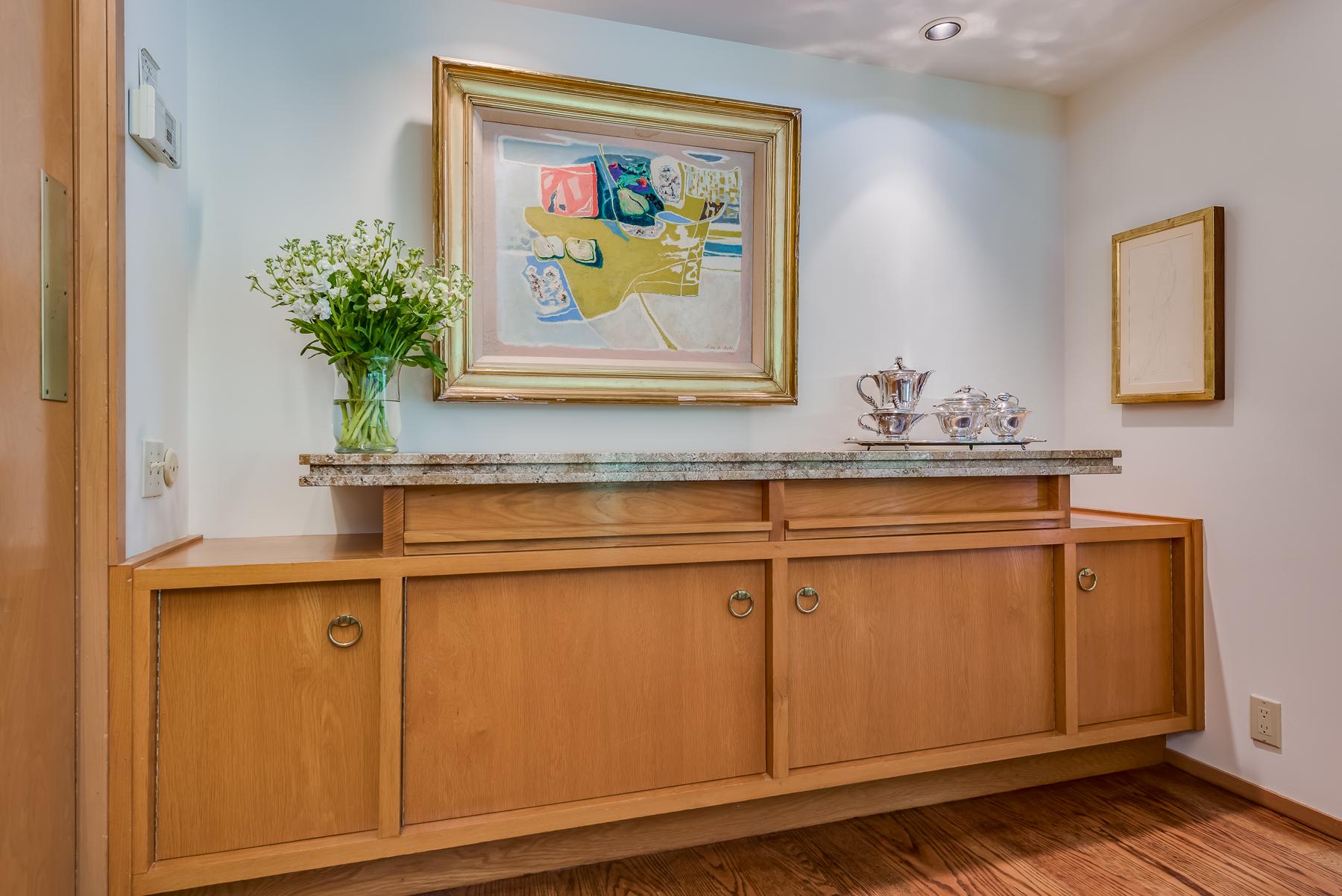 Atemberaubende 1959 Mitte des Jahrhunderts Öl auf Leinwand Gemälde von Jean Isy de Botton, kubistisch beeinflusst Stillleben mit dem Titel 