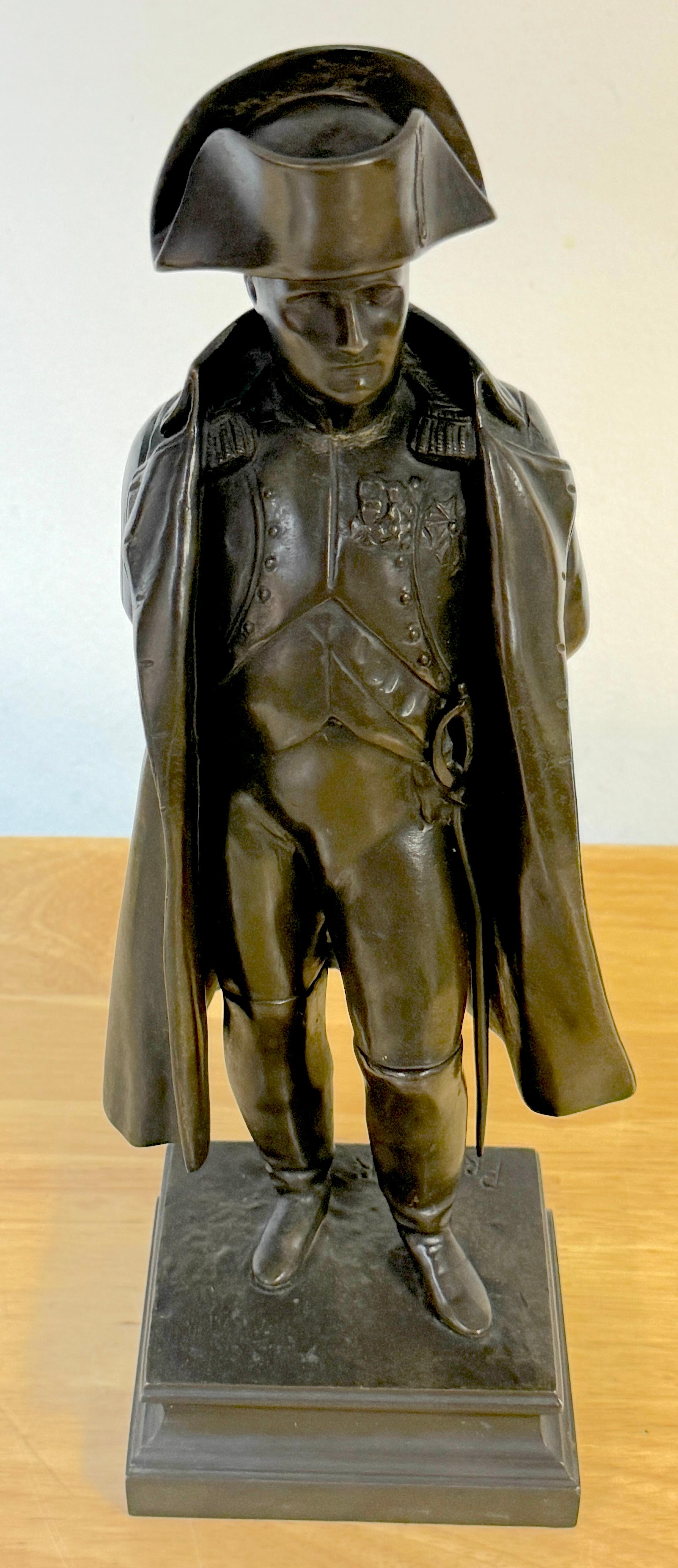 Jean Jacques Pradier (1790-1852) Bronze Napoléon Bonaparte

James Pradier (né Jean-Jacques Pradier, 1790-1852) est un sculpteur français d'origine genevoise surtout connu pour son travail dans le style néoclassique, l'un des principaux artistes du