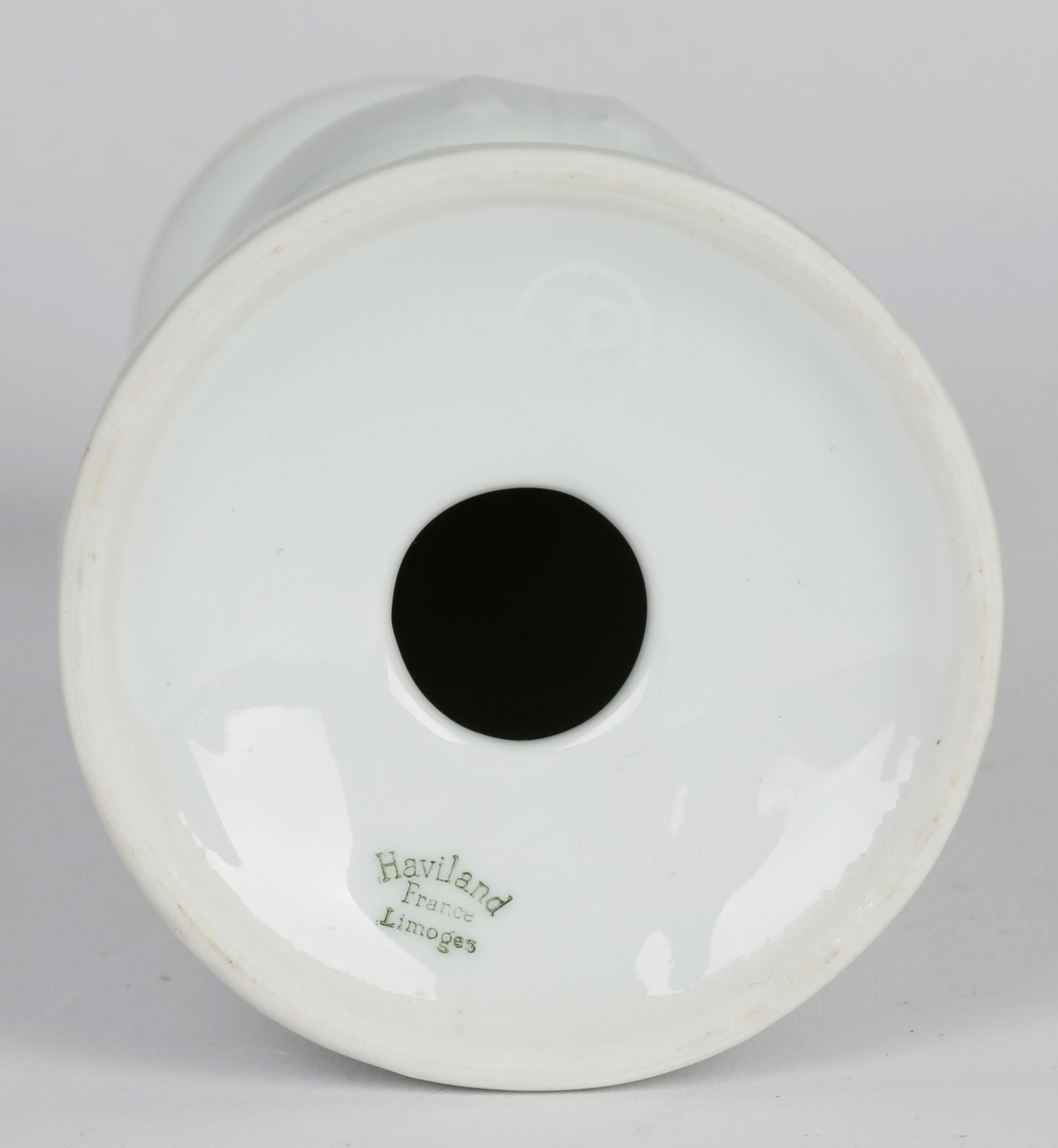 Porcelaine Figure en porcelaine de Limoges Jean-Jacques Prolongeau du Haviland français en vente
