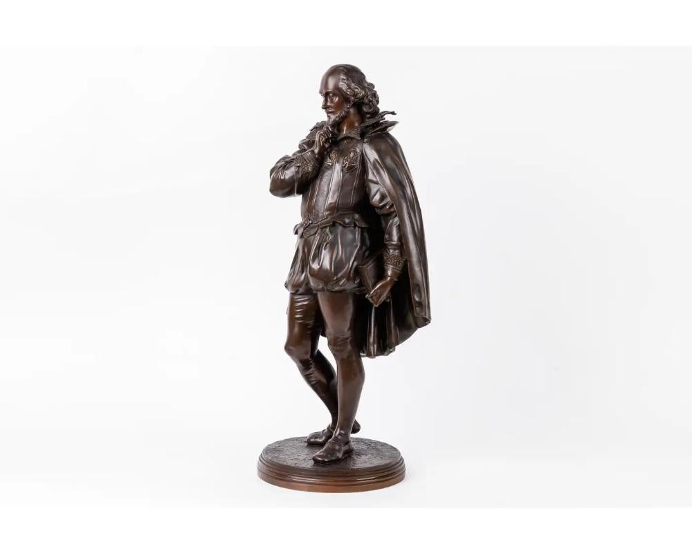 Jean Julules B. Salmson, Una scultura in bronzo patinato di William Shakespeare in vendita 1