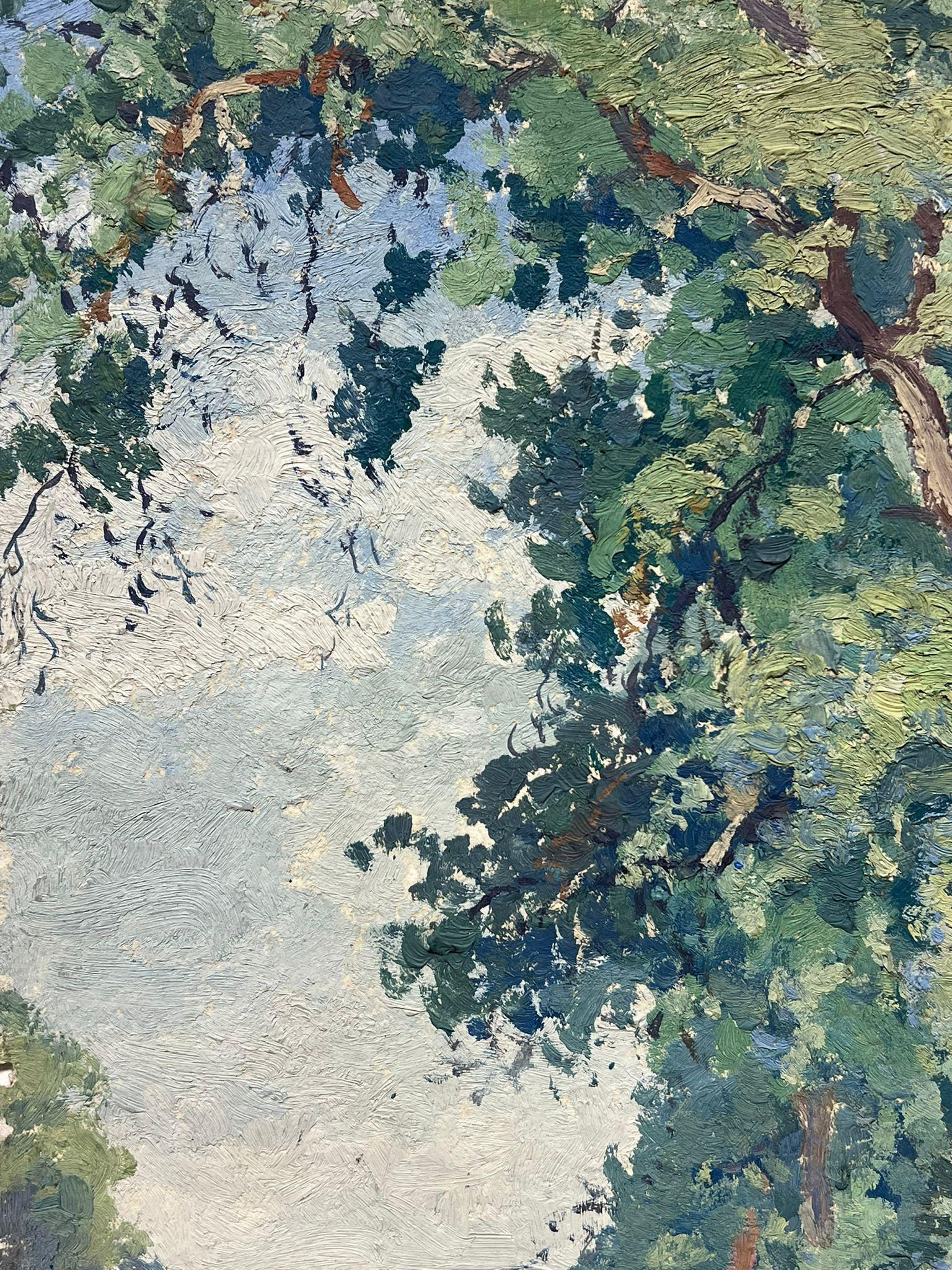 Figures marchant sur un chemin d'arbre signé, peinture à l'huile impressionniste française des années 1950  en vente 2