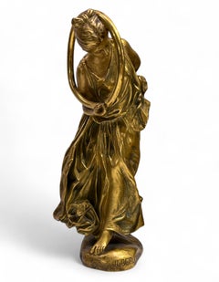 Jean-Léon Léon  La Danseuse au Cerceau - Statue en bronze doré d'une danseuse de cerceaux