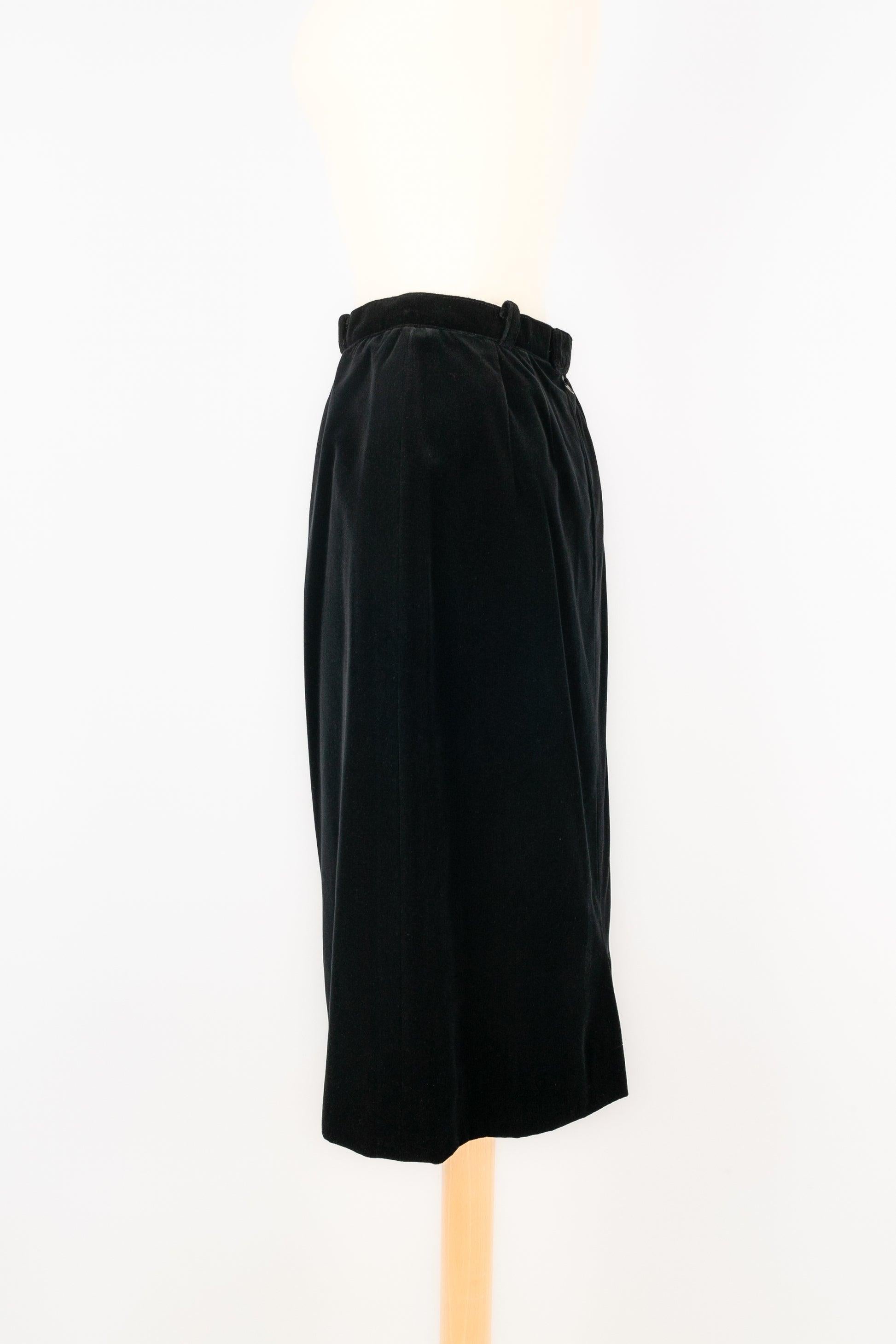 Women's Jean-Louis Scherrer Black Velvet Skirt For Sale