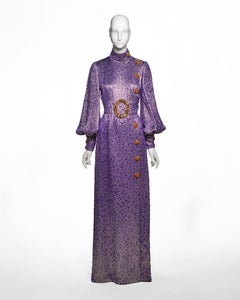 Jean-Louis Scherrer Vestido de alta costura de brocado de lúrex púrpura, FW 2005