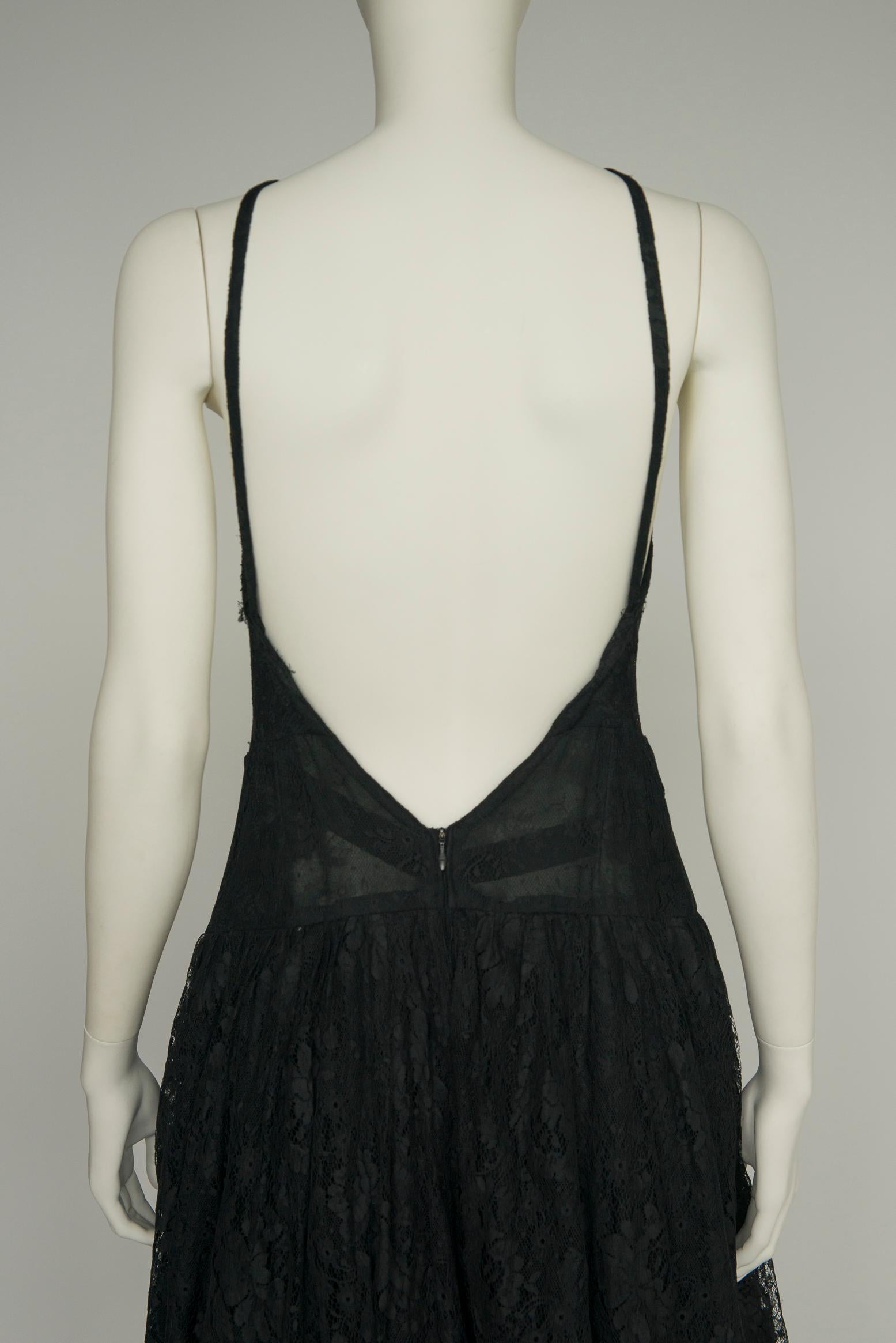 Jean Louis Scherrer Tiered Ruffled Lace & Tulle Backless Evening Dress For Sale 3