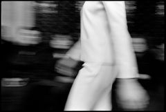 Jerome L' Huillier-Blanc - Photographie en noir et blanc d'un défilé de mode