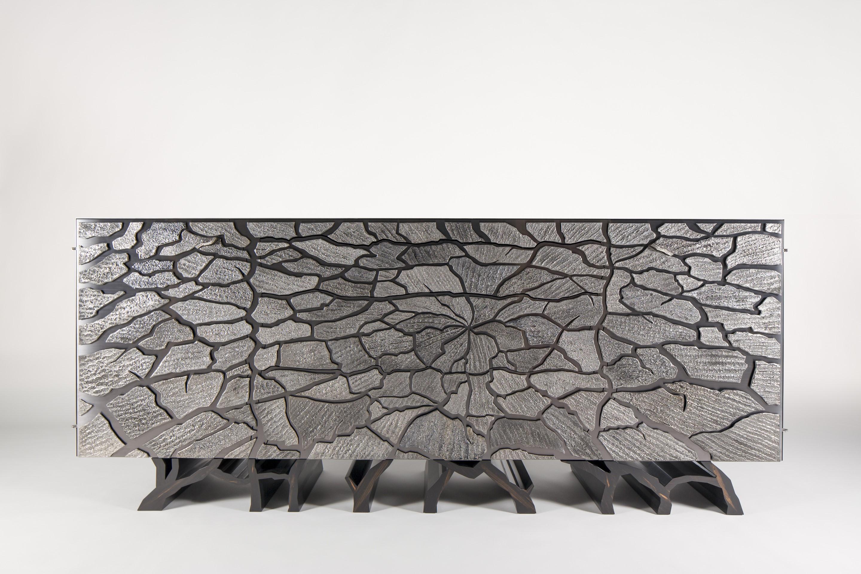 Jean-Luc Le Mounier, armoire contemporaine en acier inoxydable, Hamada Excellent état - En vente à New York, NY
