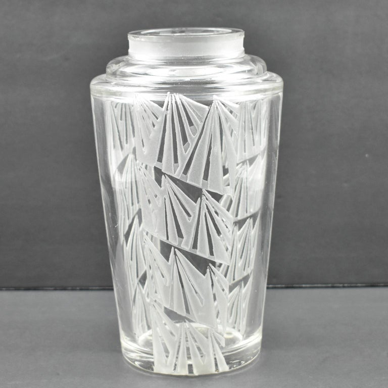 Jean Luce 1930s Art Deco Geometric Etched Glass Vase For Sale 5