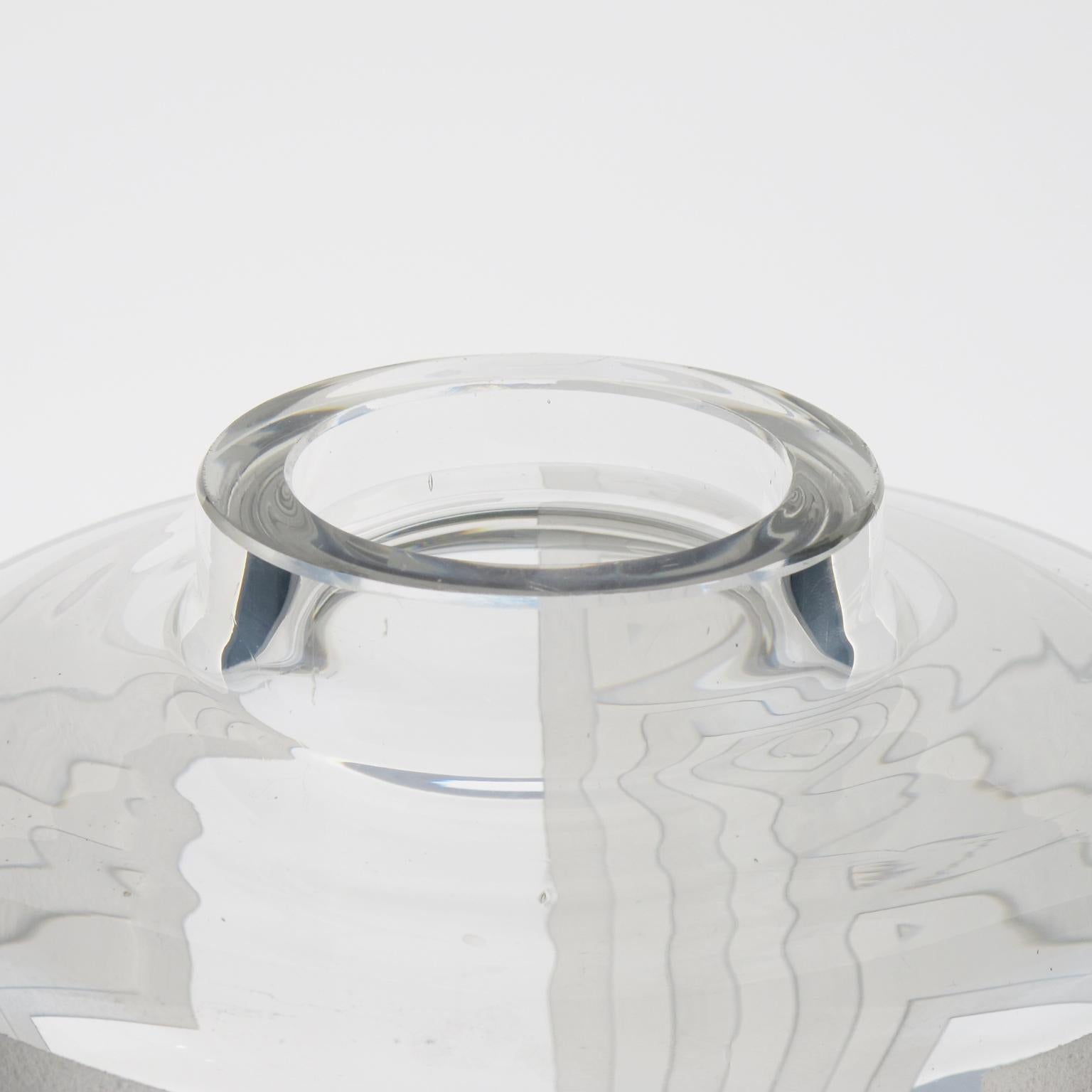 Geometrische säuregeätzte Art-Déco-Vase von Jean Luce (Glas) im Angebot