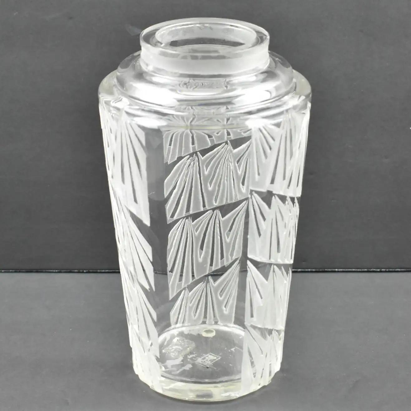 Jean Luce Art Deco Geometric Etched Glass Vase, 1930s For Sale 5