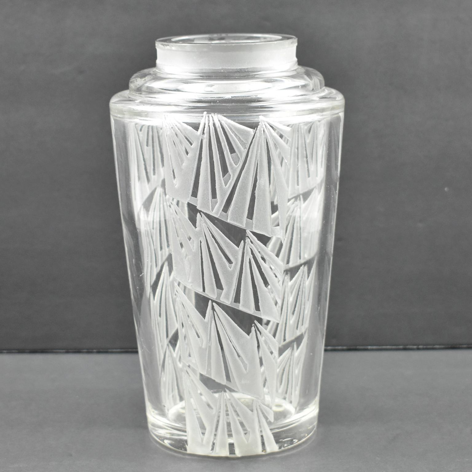 Jean Luce Art Deco Geometric Etched Glass Vase, France 1930s For Sale 4