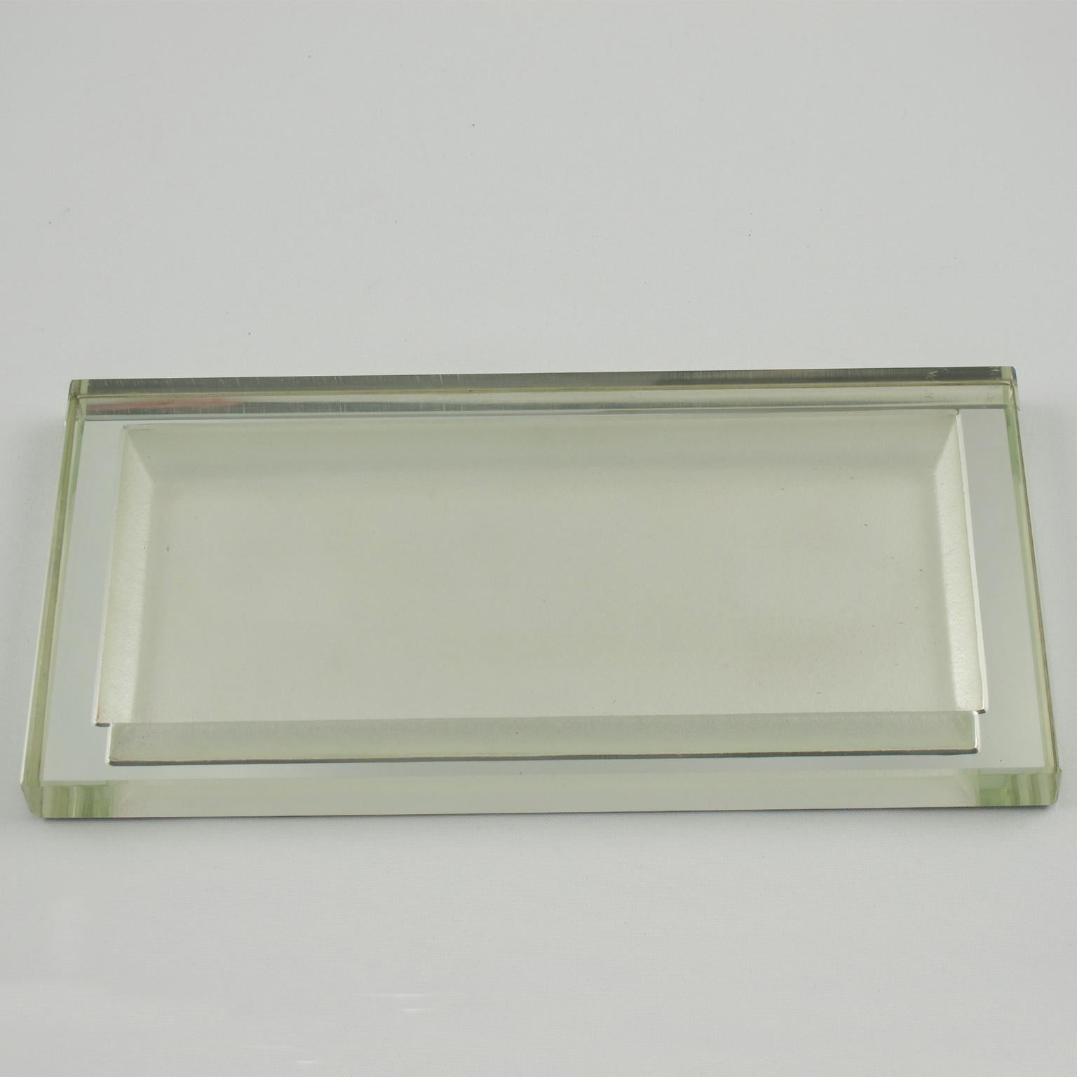 Refined Art Deco thick mirrored glass slab tray, platter, or catchall by French designer Jean Luce (1895-1964). Elegant rectangular shape with an etched center in a frosted textured pattern. A perfect accessory for desk or pen tray or ring