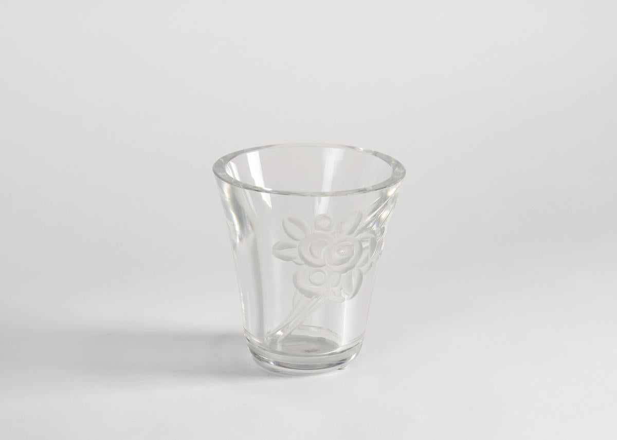 Art Deco Jean Luce, Colorless Etched Glass Vase with Floral Motif, France, circa 1925 For Sale