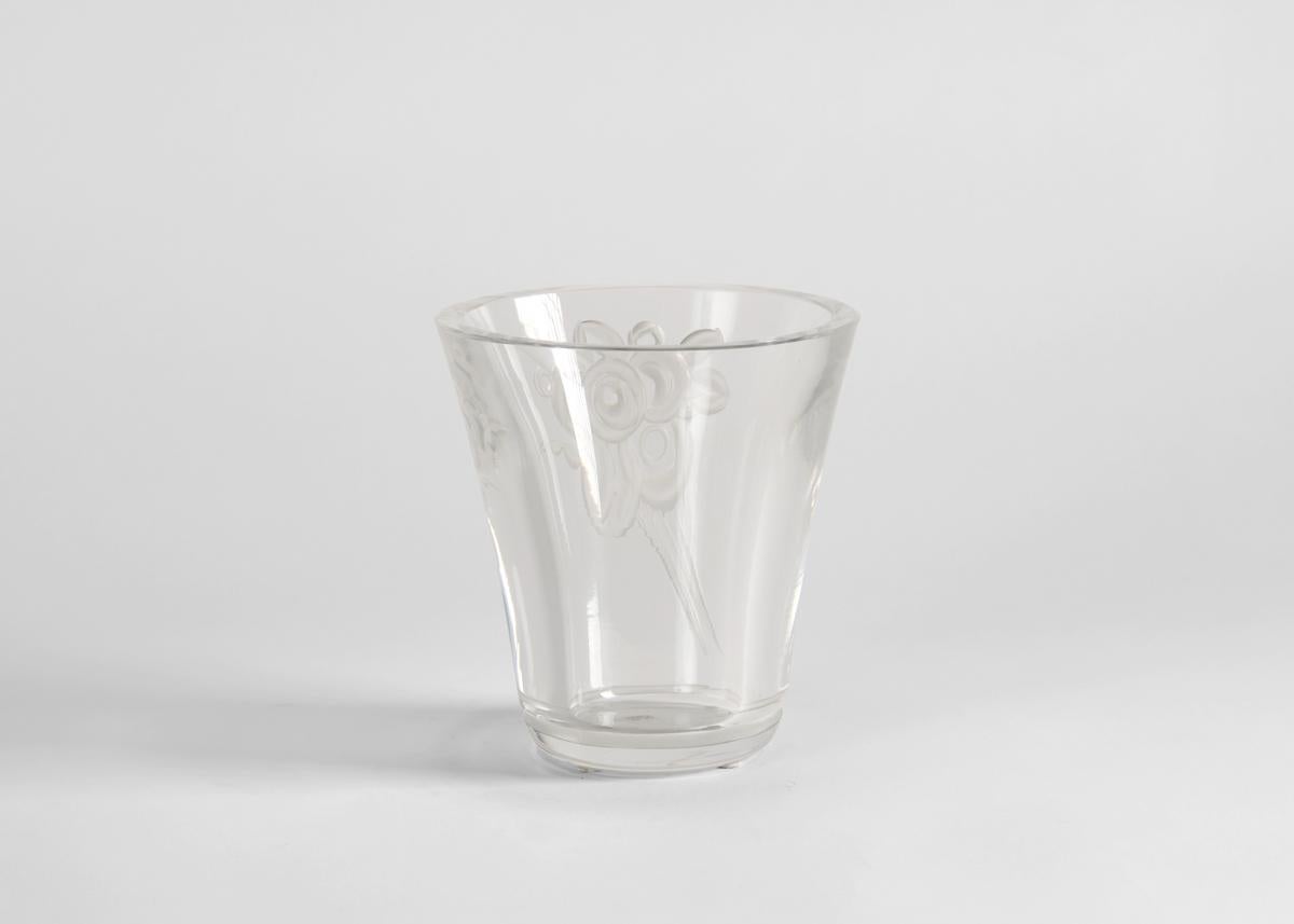 French Jean Luce, Colorless Etched Glass Vase with Floral Motif, France, circa 1925 For Sale