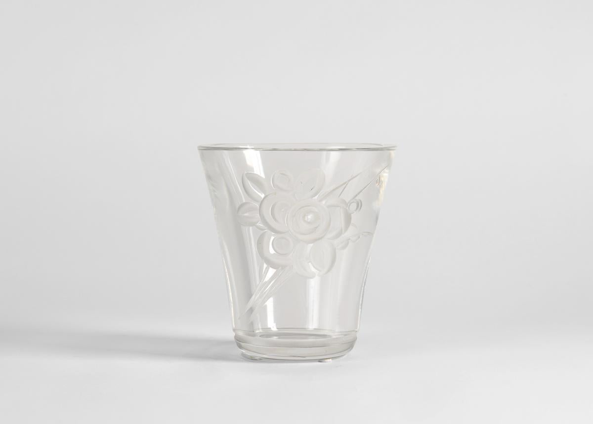 Jean Luce, Colorless Etched Glass Vase with Floral Motif, France, circa 1925 In Good Condition For Sale In New York, NY