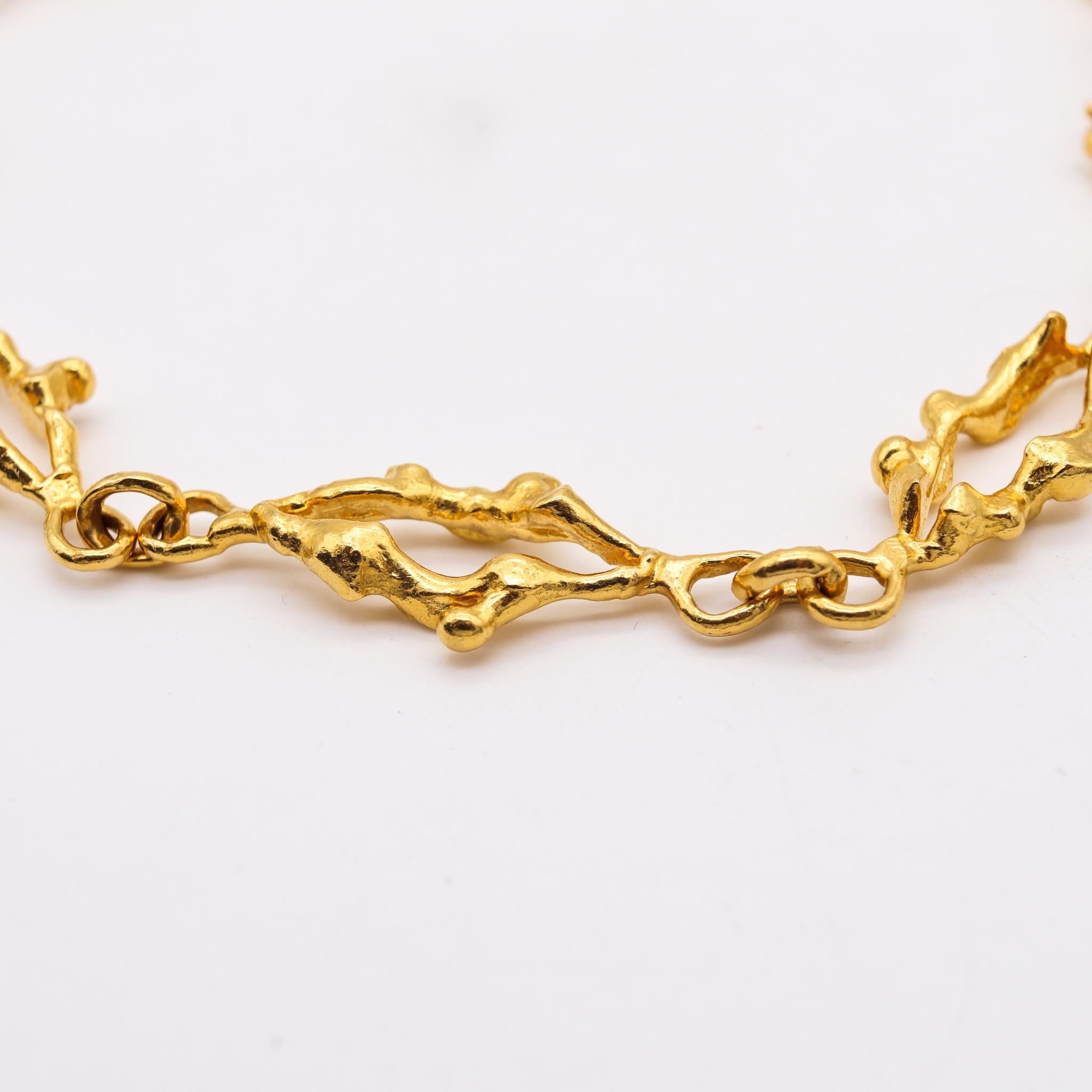 Jean Mahie 1970 Paris Rare Vintage Sautoir Necklace in Textured 22Kt Yellow Gold In Excellent Condition For Sale In Miami, FL