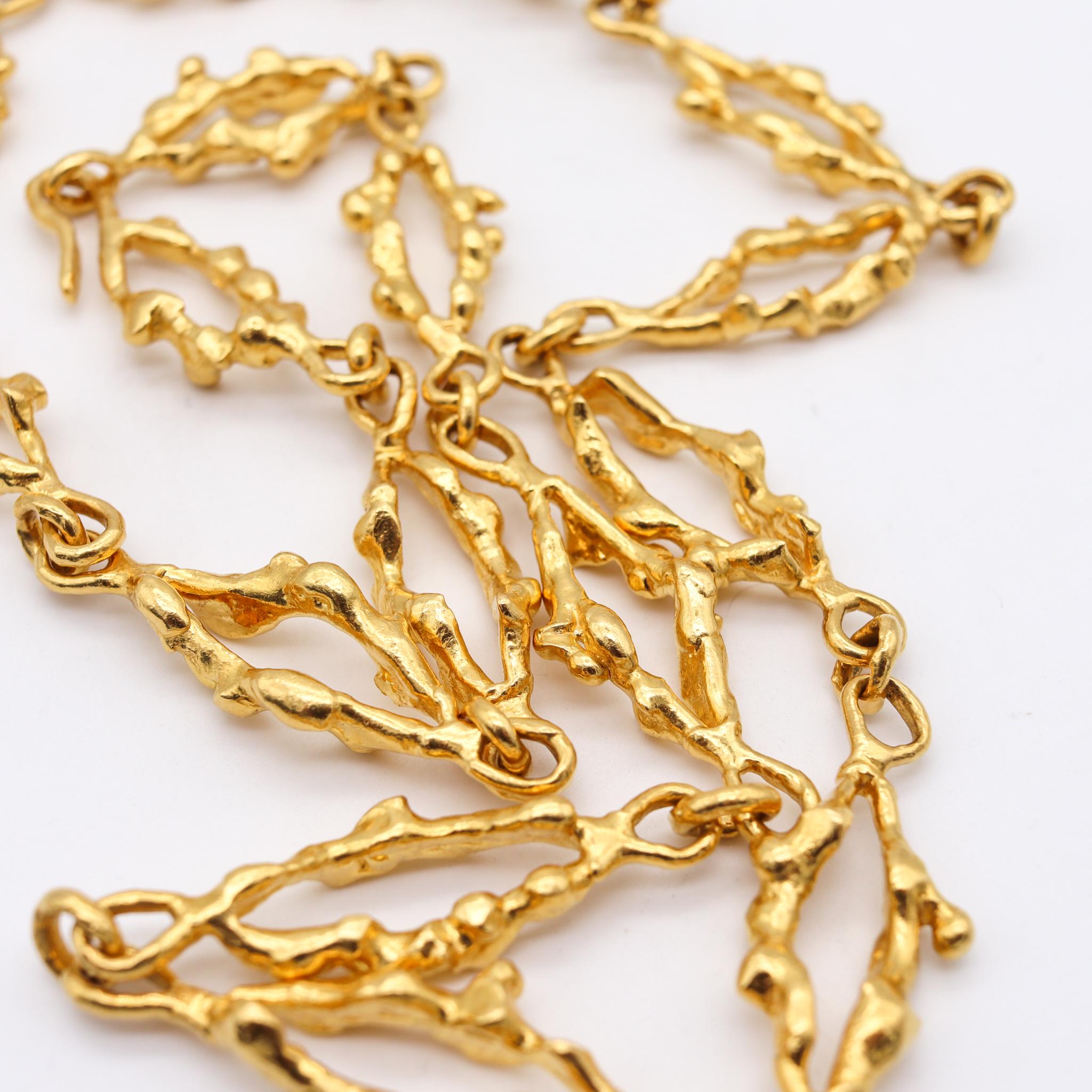 Women's or Men's Jean Mahie 1970 Paris Rare Vintage Sautoir Necklace in Textured 22Kt Yellow Gold For Sale