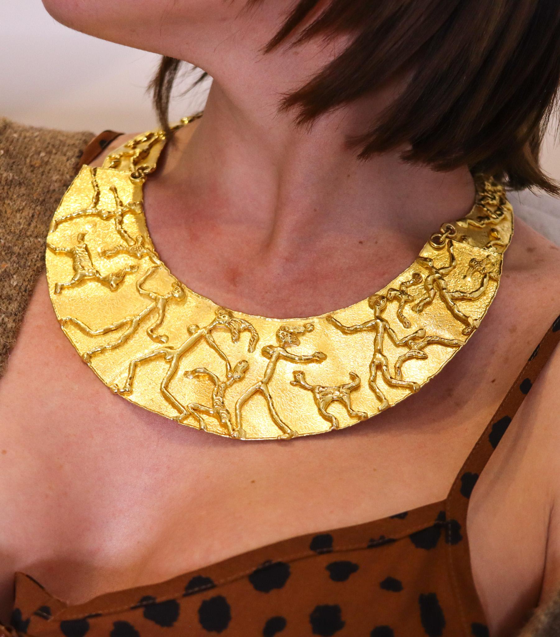 Jean Mahie 1970 Paris Sculptural Collar Necklace In Solid 22Kt Yellow Gold For Sale 3