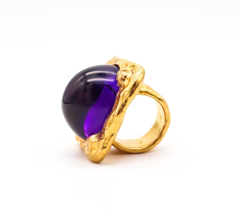 Jean Mahie 1977 Paris Rare Sculptural Cocktail Ring in Solid 22Kt Yellow Gold For Sale 3