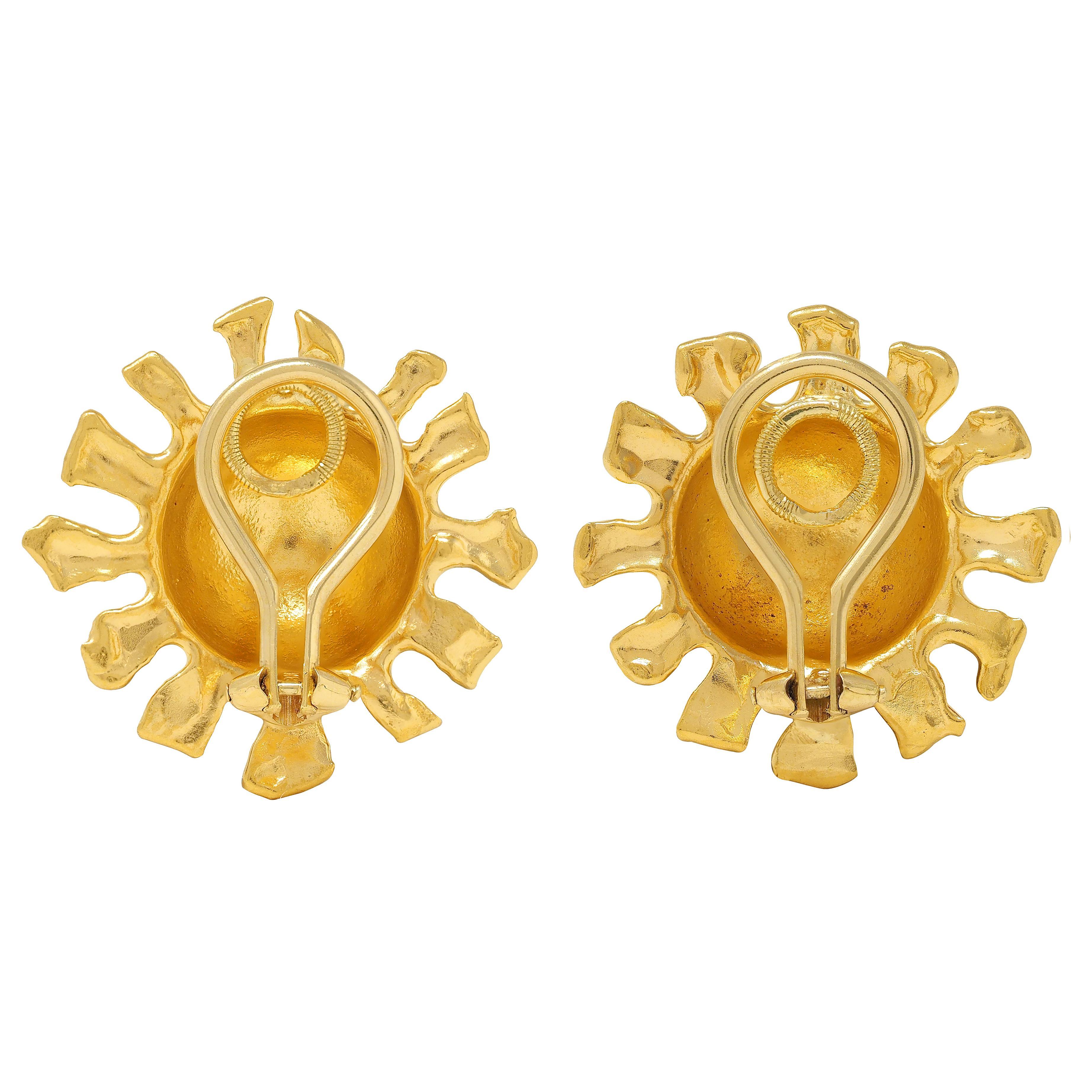 Jean Mahie, boucles d'oreilles en forme de dôme en or jaune 22 carats, années 1990 Unisexe en vente