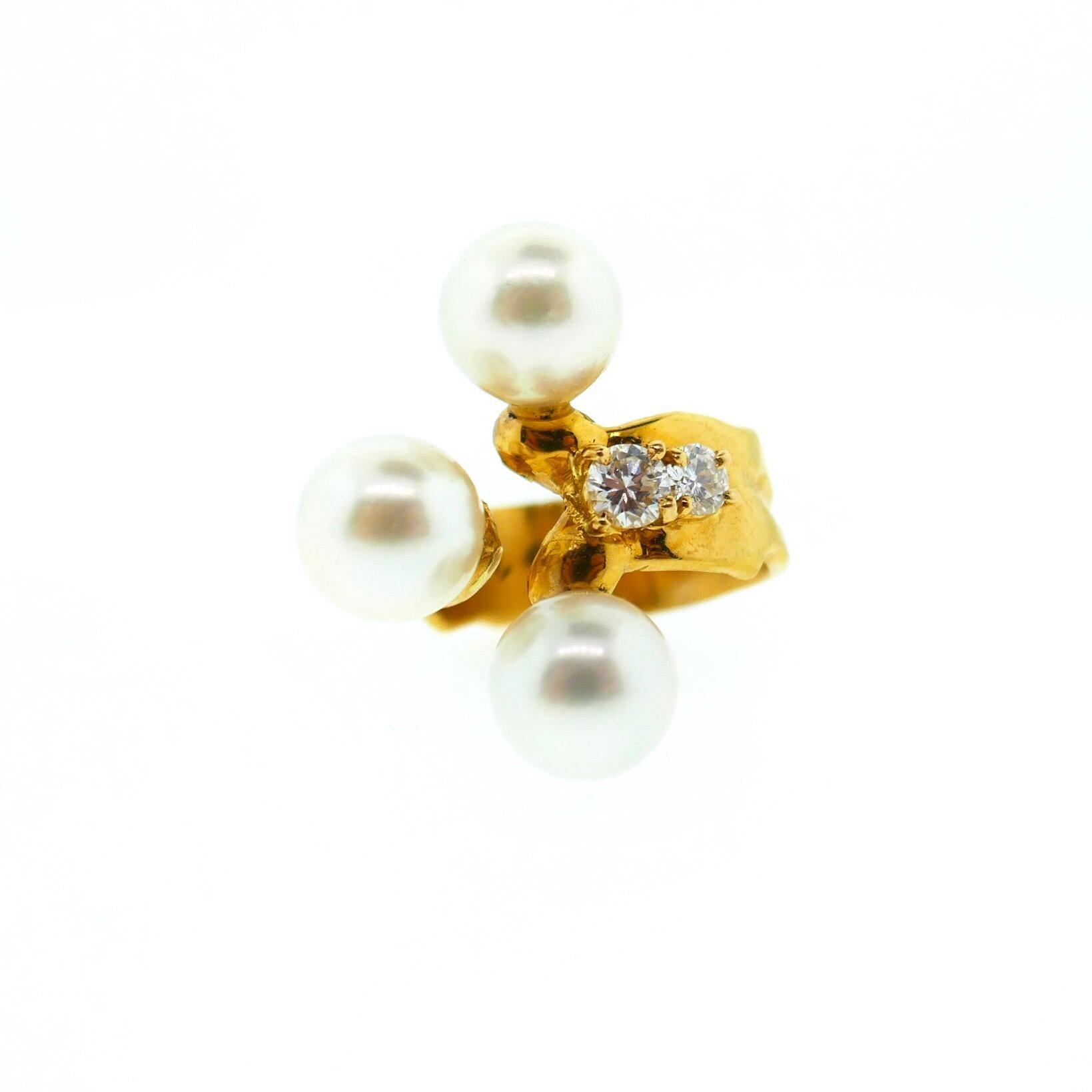 Jean Mahie 22 Karat Yellow Gold Akoya Pearl Diamond Ring