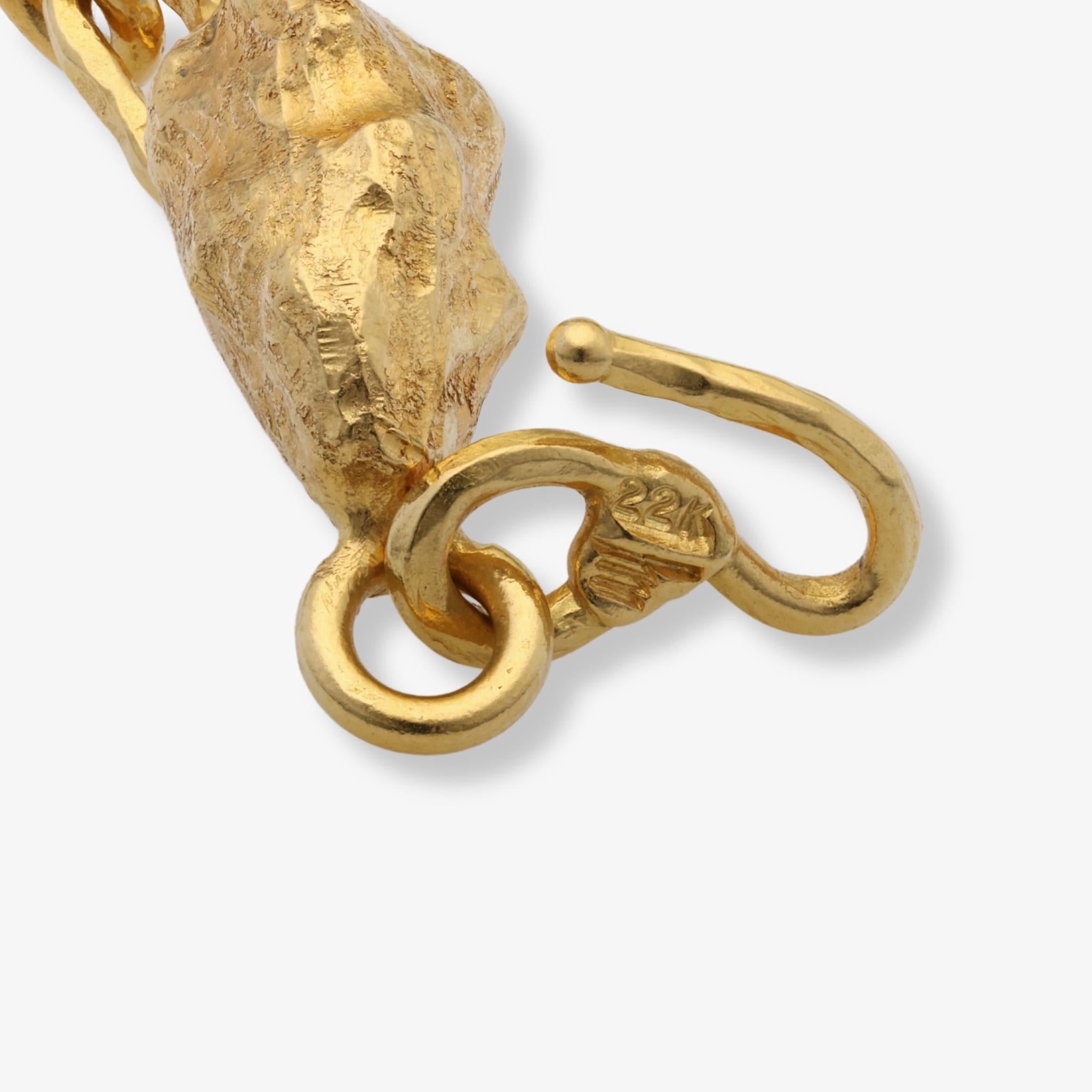 Jean Mahie Bracelet en or jaune 22 carats à maillons sculptés fait à la main en vente 1