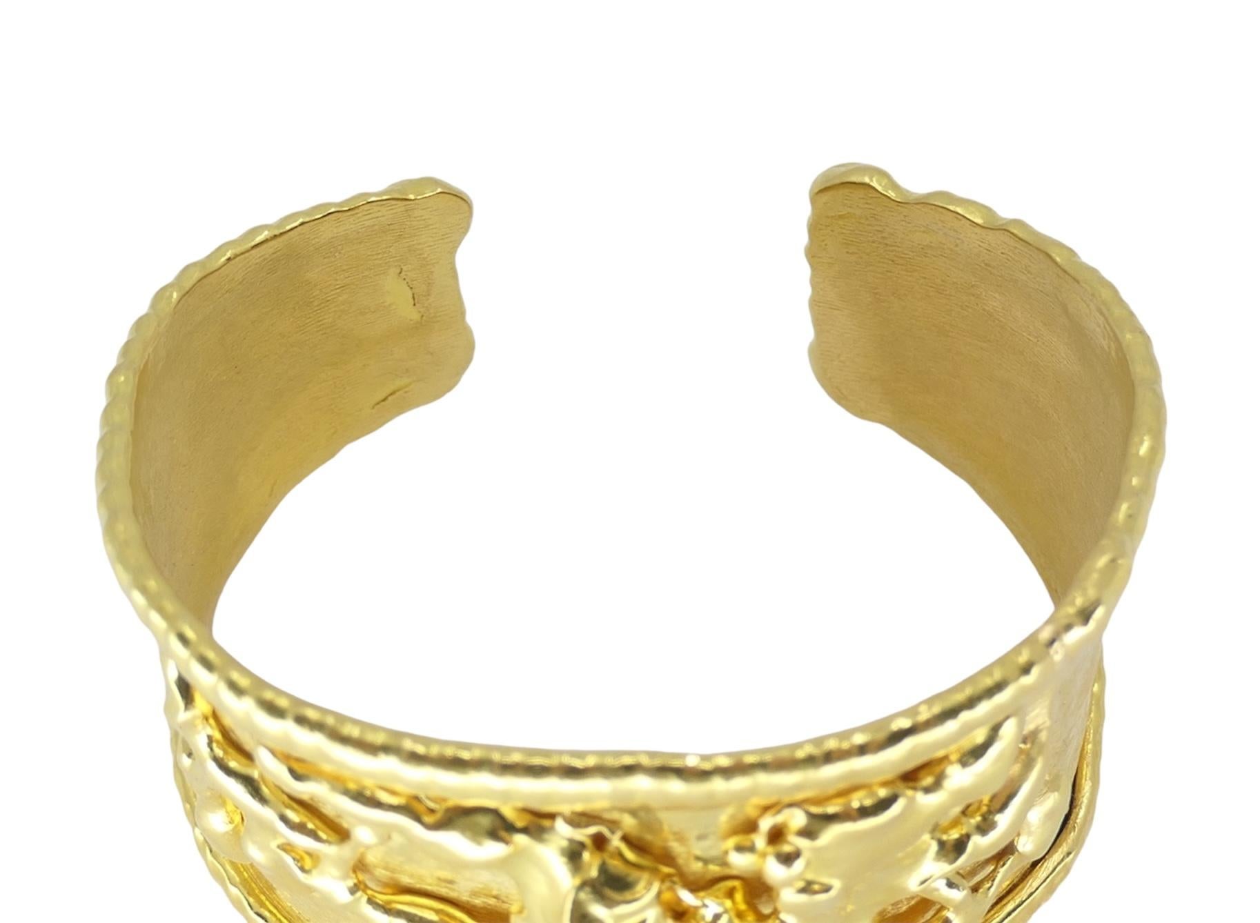 Jean Mahie 22k Gold Cuff Bracelet For Sale 4