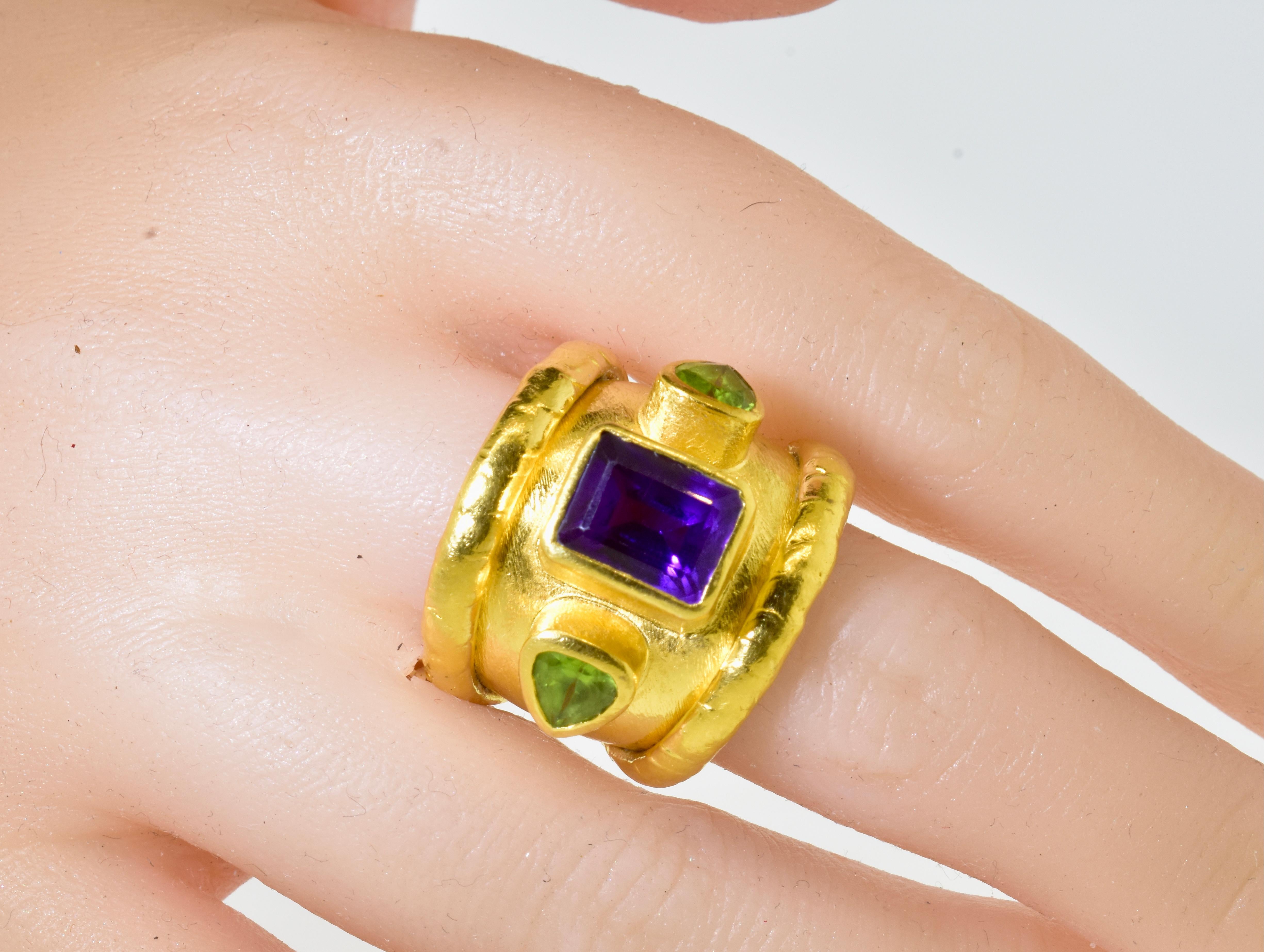 Women's or Men's Jean Mahie 22K Gold Ring with Fine Amethyst and Peridot, French, C. 1990