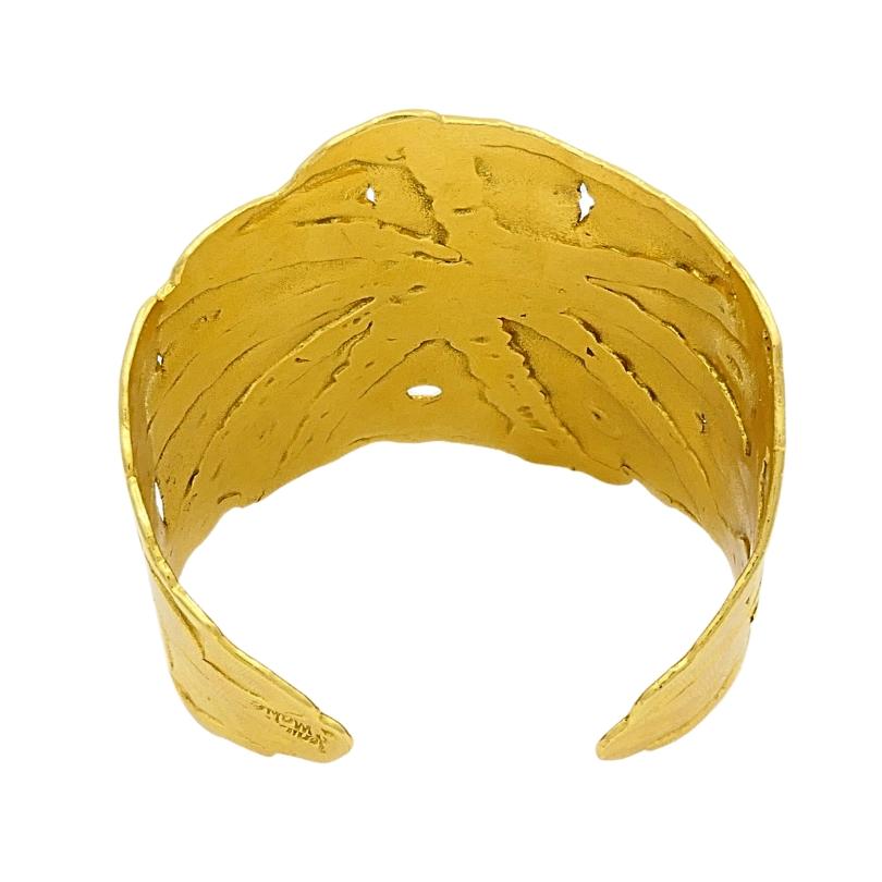Jean Mahie Bracelet à large manchette en or 22k en vente 2