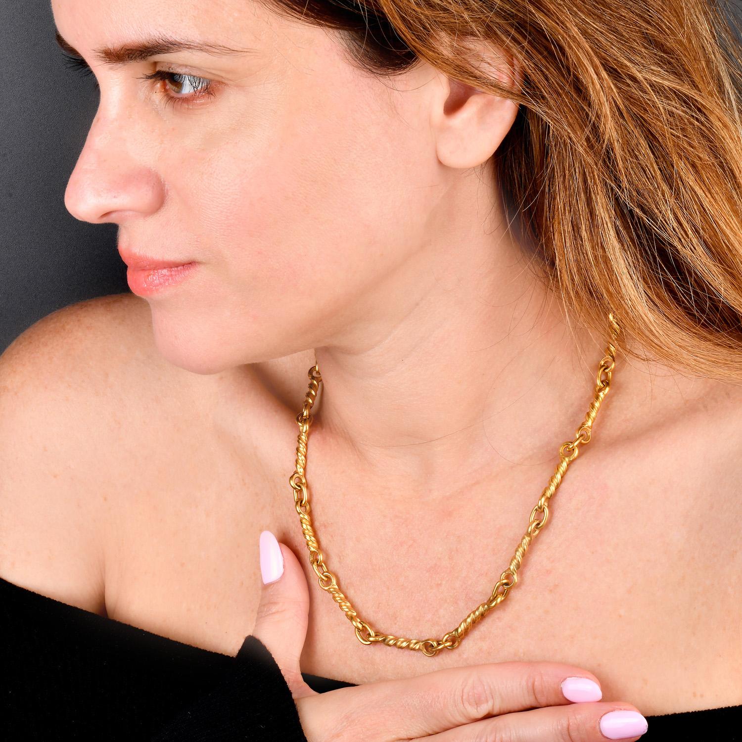Collana A Link in oro giallo 22 carati con lavorazione a mano - 86,1 g In condizioni ottime in vendita a Miami, FL
