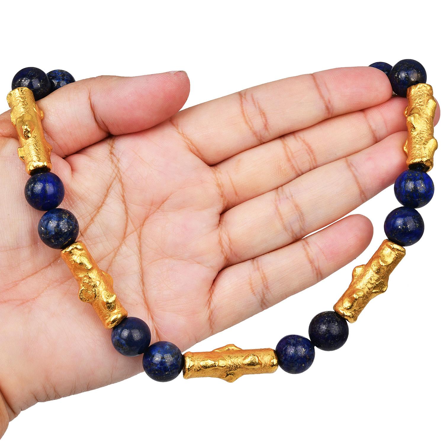 Perlina Jean Mahie, collana girocollo in oro giallo 22 carati e perle di lapislazzuli 119 grammi in vendita