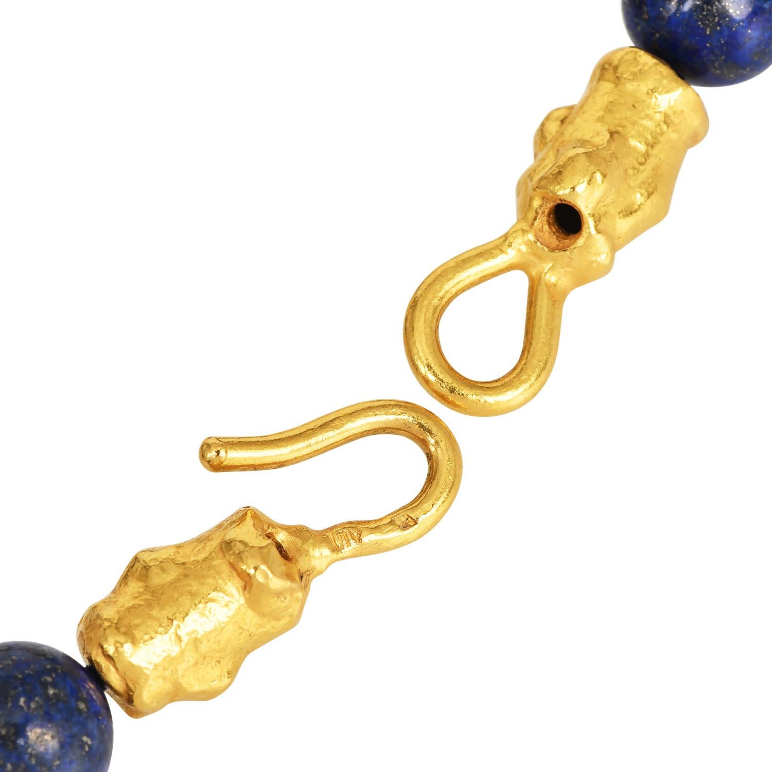 Jean Mahie, collana girocollo in oro giallo 22 carati e perle di lapislazzuli 119 grammi in vendita 2