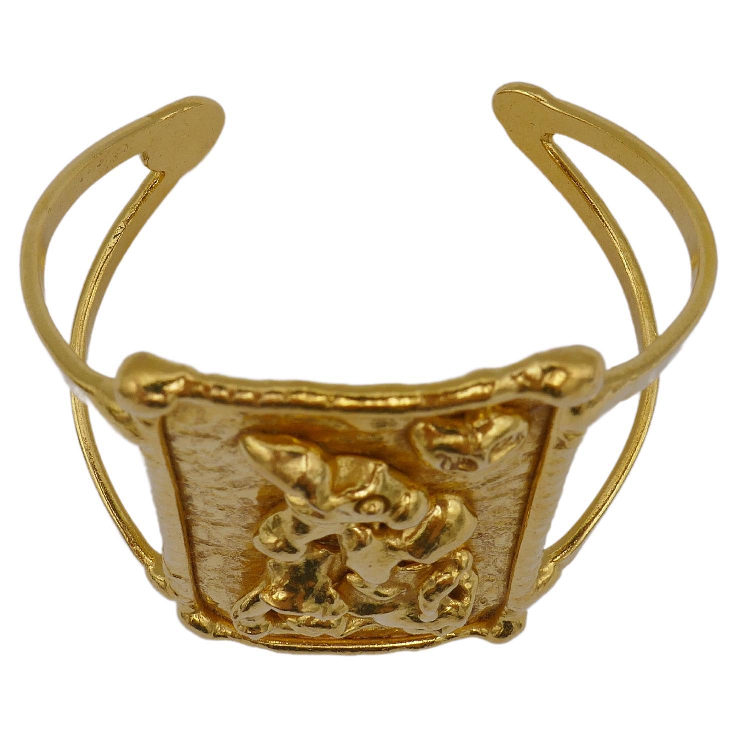 Jean Mahie Cuff Bracelet 22k Gold For Sale 2