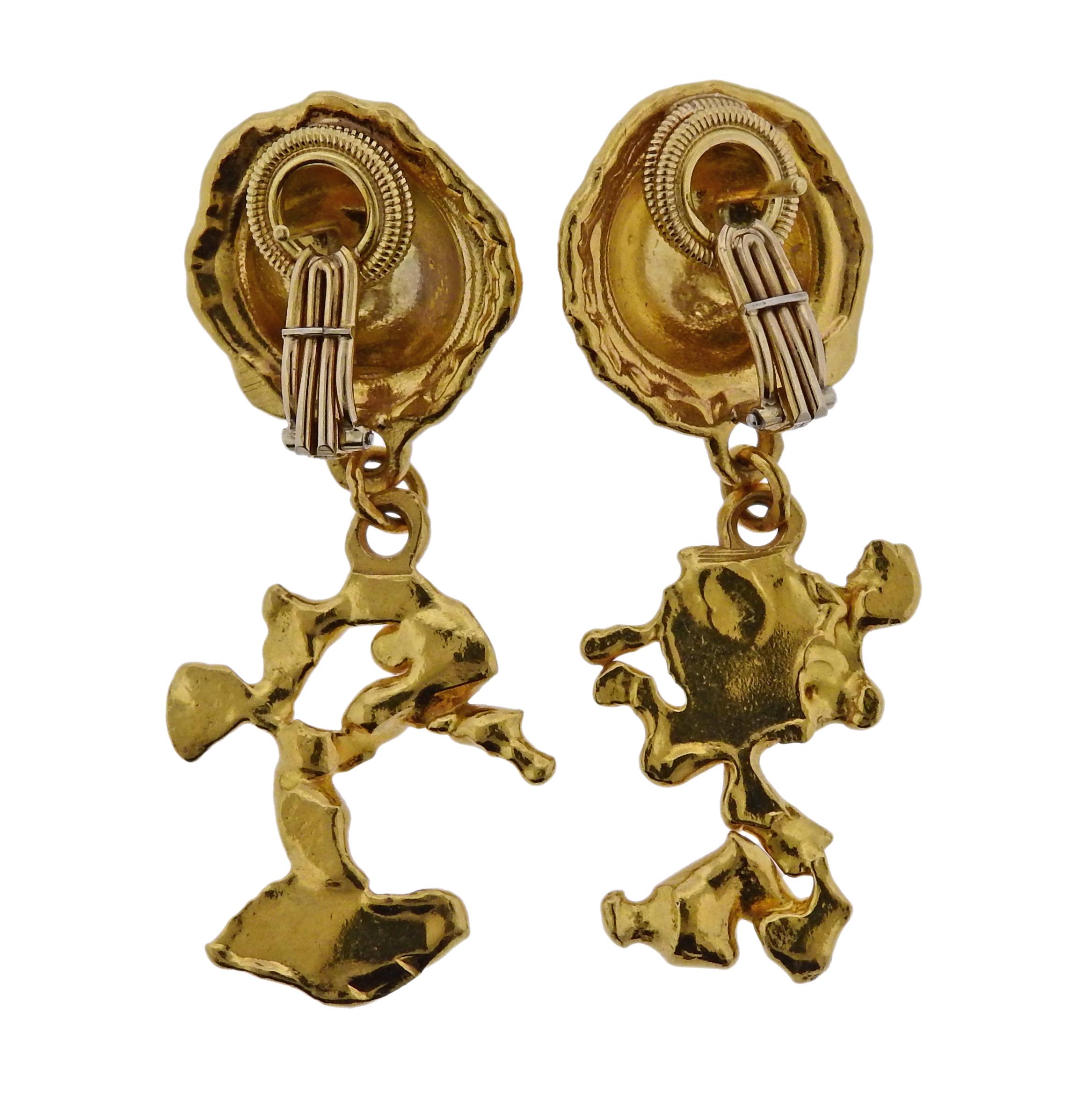 Jean Mahie Gold Charming Creatures Drop Earrings In Excellent Condition In Lambertville, NJ