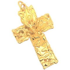 Pendentif croix en or de Jean Mahie