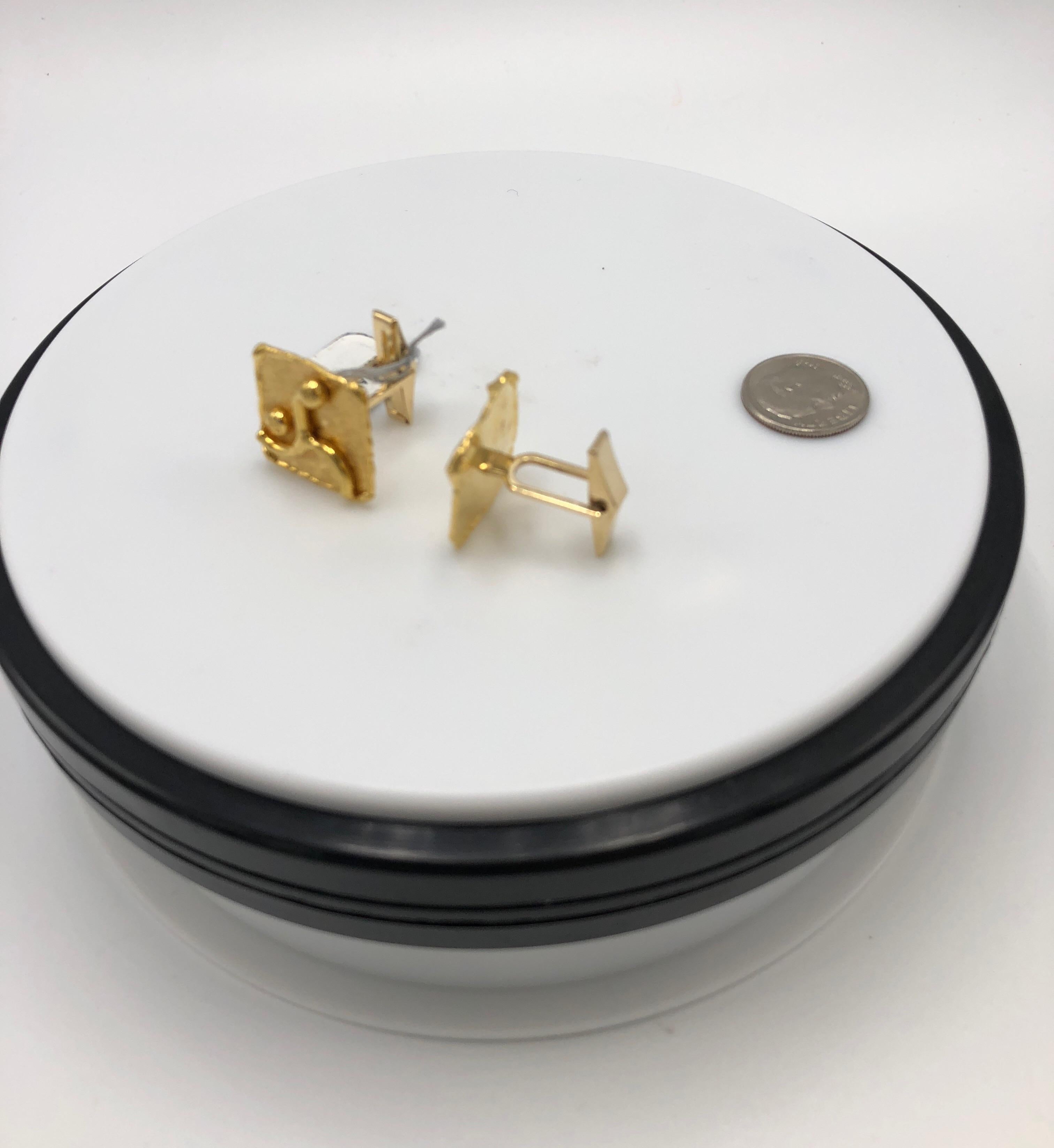 Jean Mahie Yellow Gold Cuff Links In Good Condition In Dallas, TX