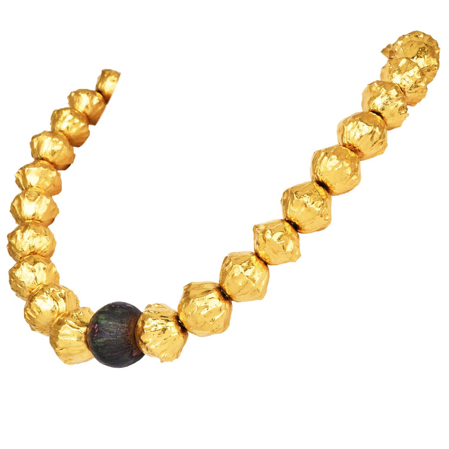 Collana girocollo con perline in oro giallo 22 carati Jean Mahie 253,6 grammi In condizioni ottime in vendita a Miami, FL